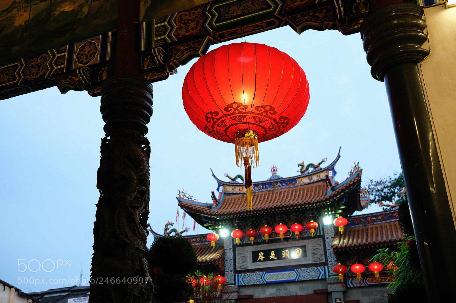 Fujifilm X-T2 sample photo. Evening temple perspective. photography