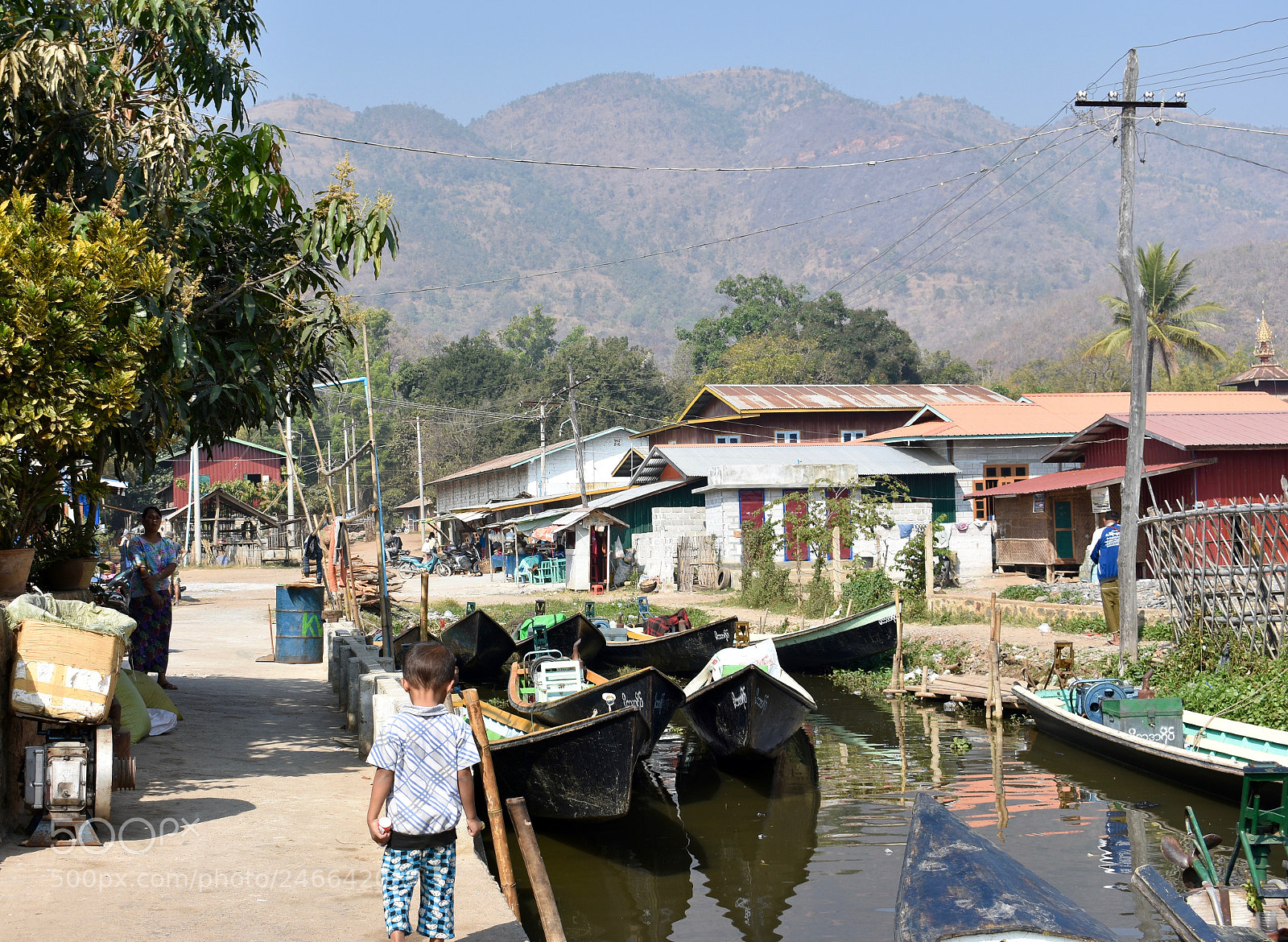Nikon D3400 sample photo. Kid in inle lake photography