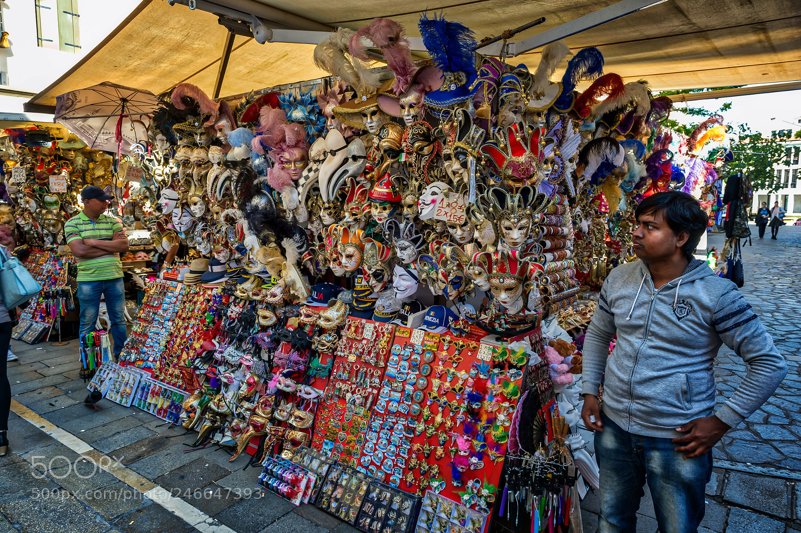 Nikon D4S sample photo. Lot of souvenirs you photography