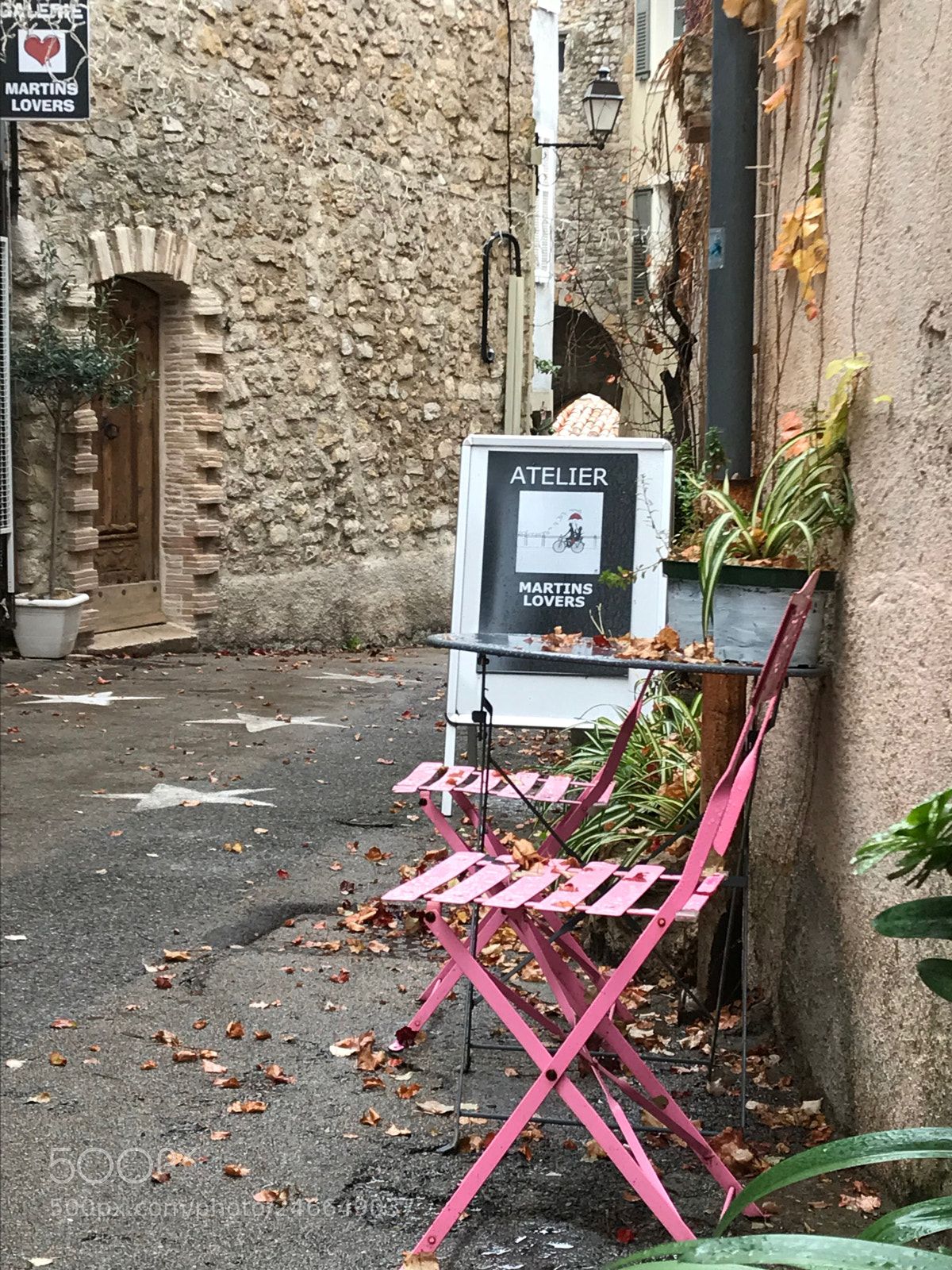 Apple iPhone 7 sample photo. The famous pink chairs photography