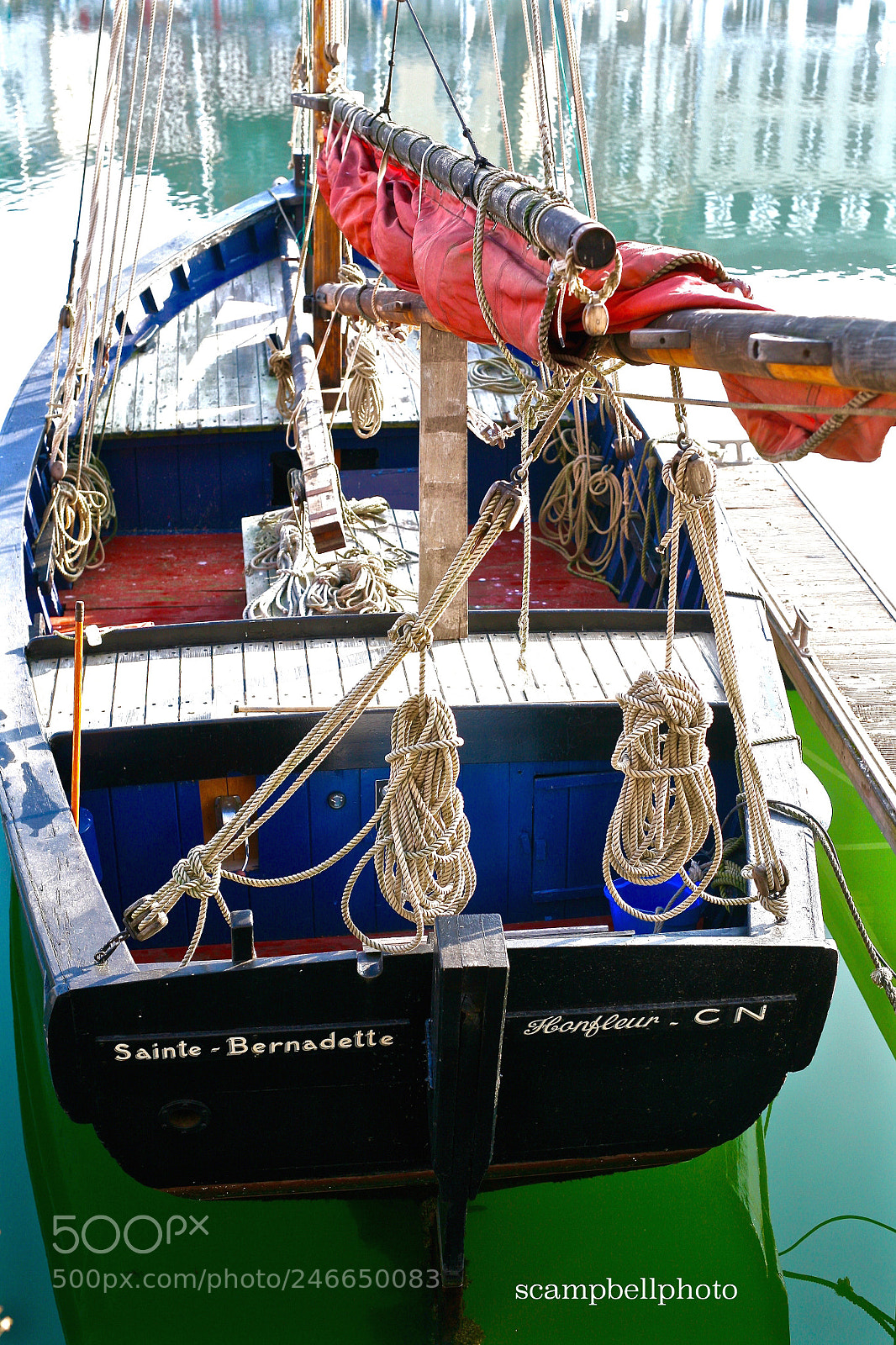 Canon EOS 5D sample photo. () photography