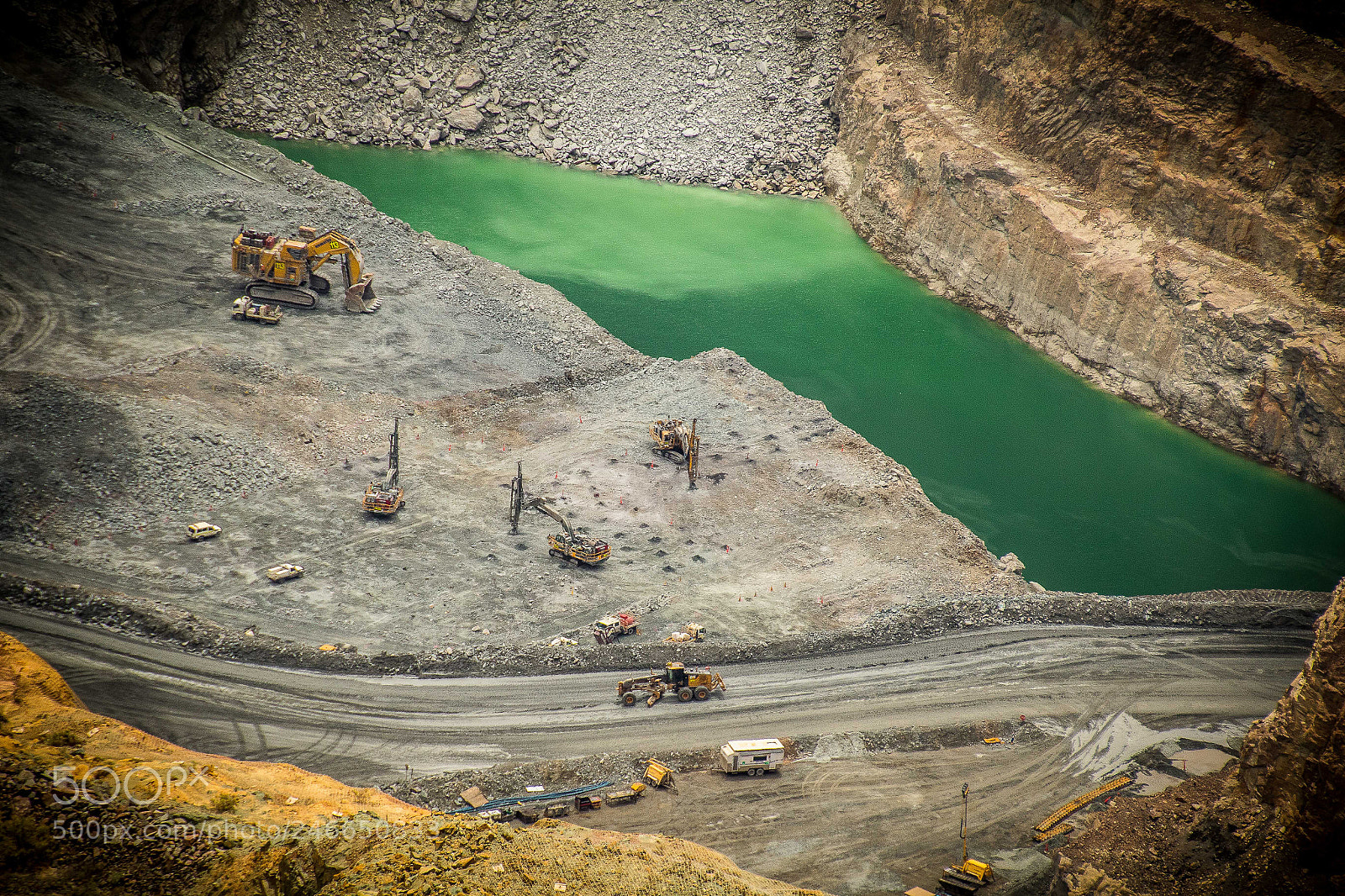 Canon EOS 7D Mark II sample photo. Super pit photography