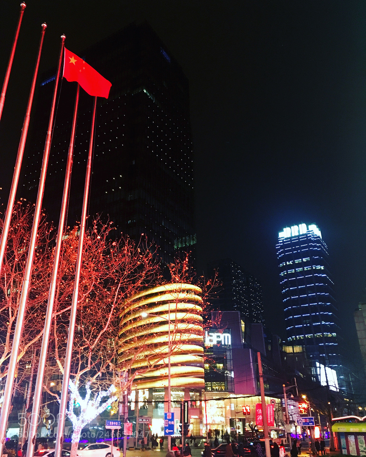 Apple iPhone SE sample photo. Night life iii photography