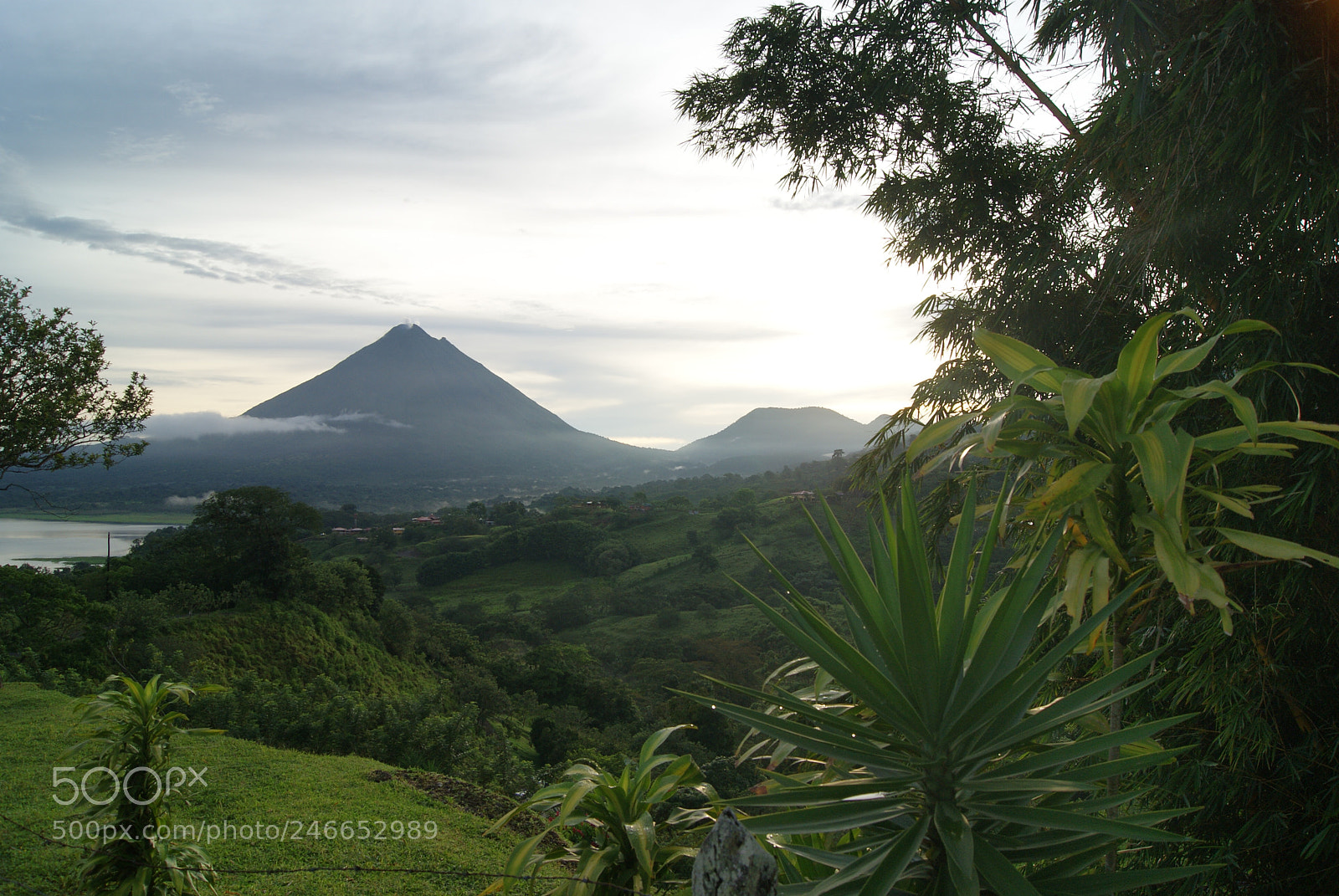 Sony Alpha DSLR-A330 sample photo. Volcano view photography