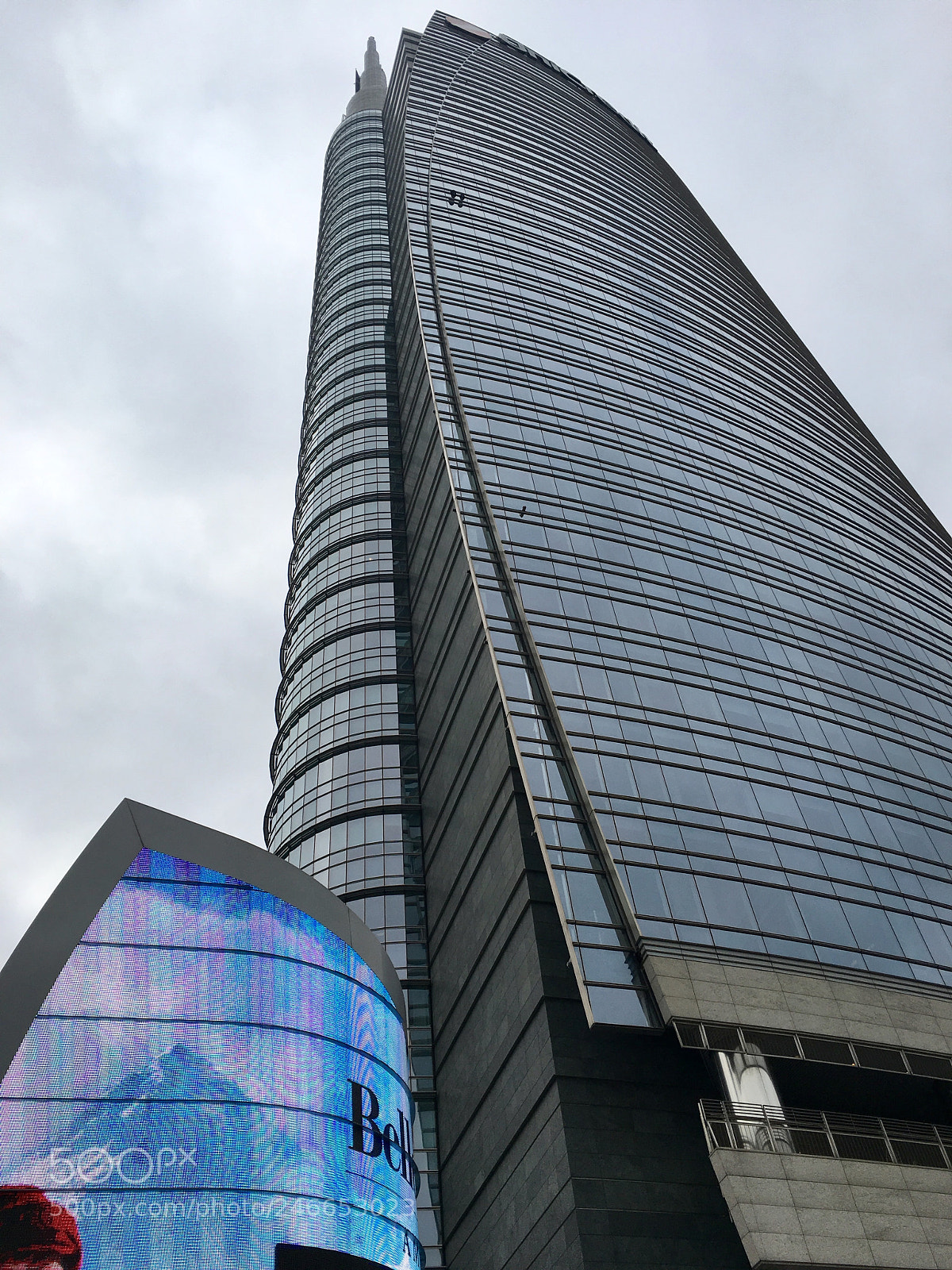 Apple iPhone 6s sample photo. Piazza gae aulenti photography