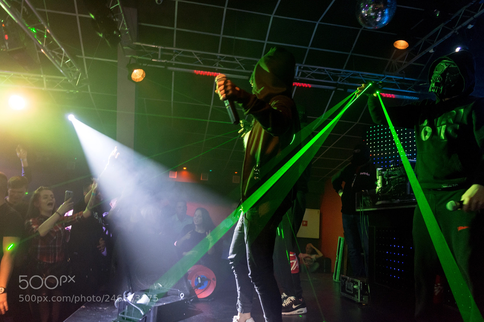 Nikon D5200 sample photo. Aliens photography