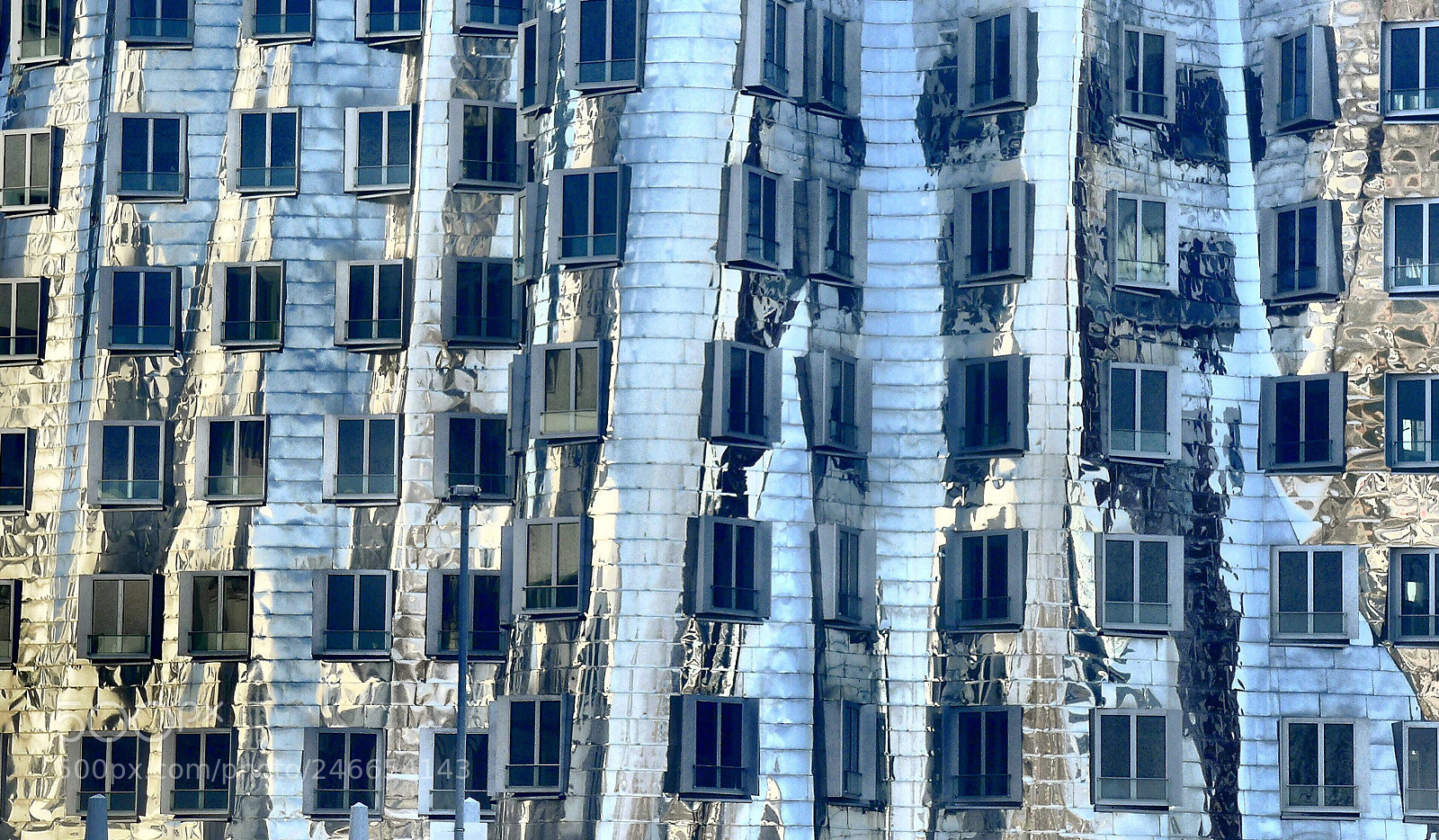Panasonic Lumix DMC-LX7 sample photo. Liquid architecture photography