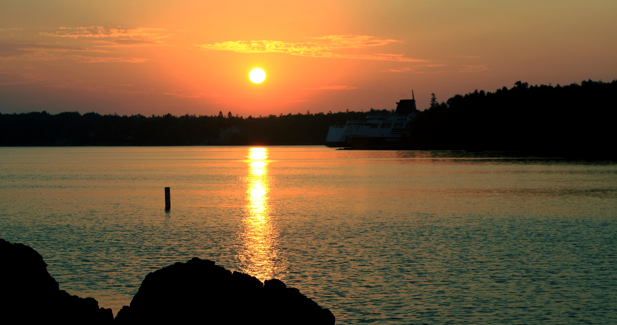 Canon EOS 1000D (EOS Digital Rebel XS / EOS Kiss F) sample photo. Sunrise photography