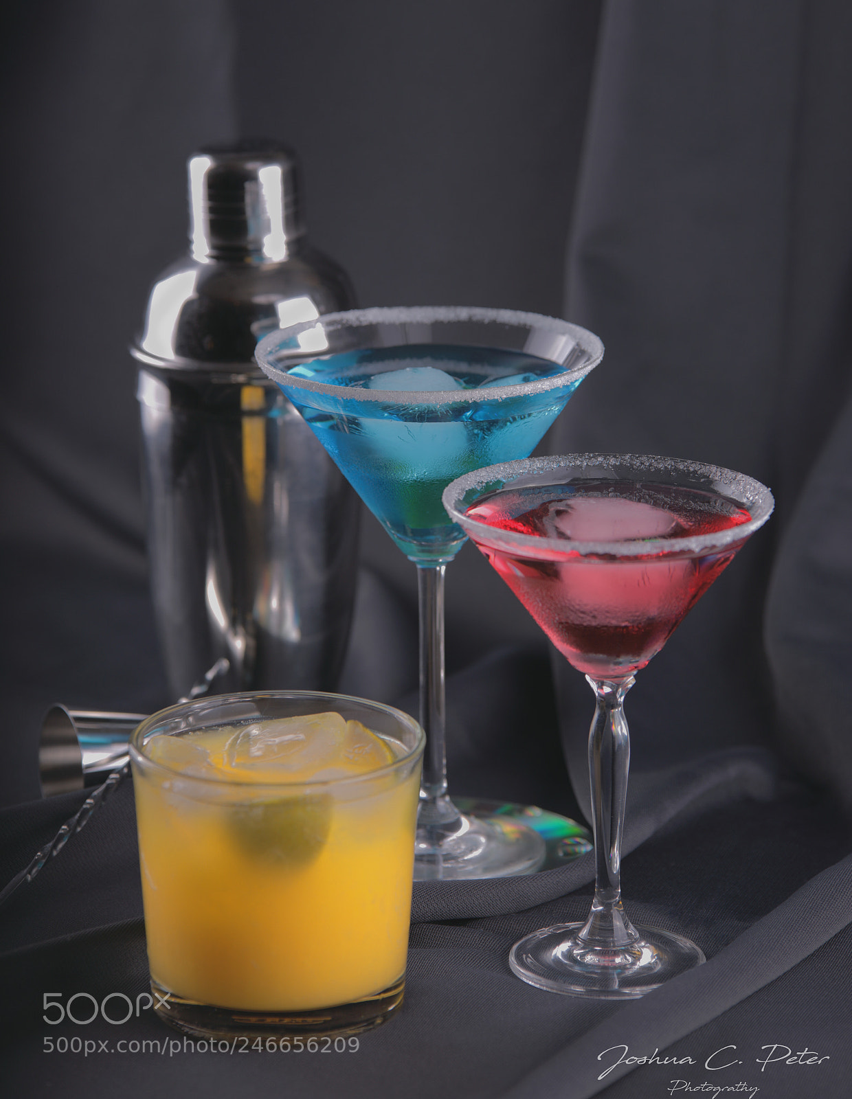Canon EOS 6D Mark II sample photo. Cocktail mixology photography