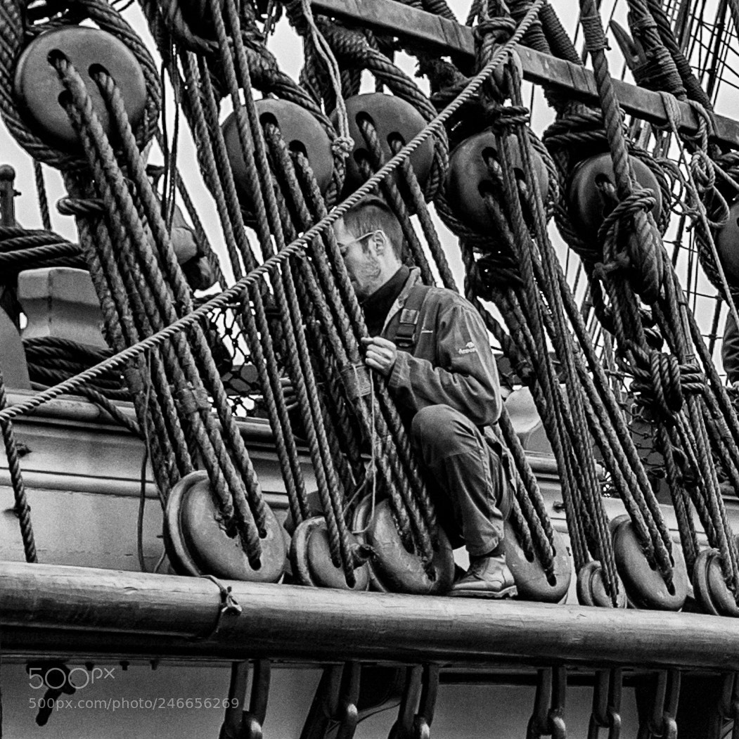 Fujifilm FinePix X100 sample photo. Entretien des cordages photography