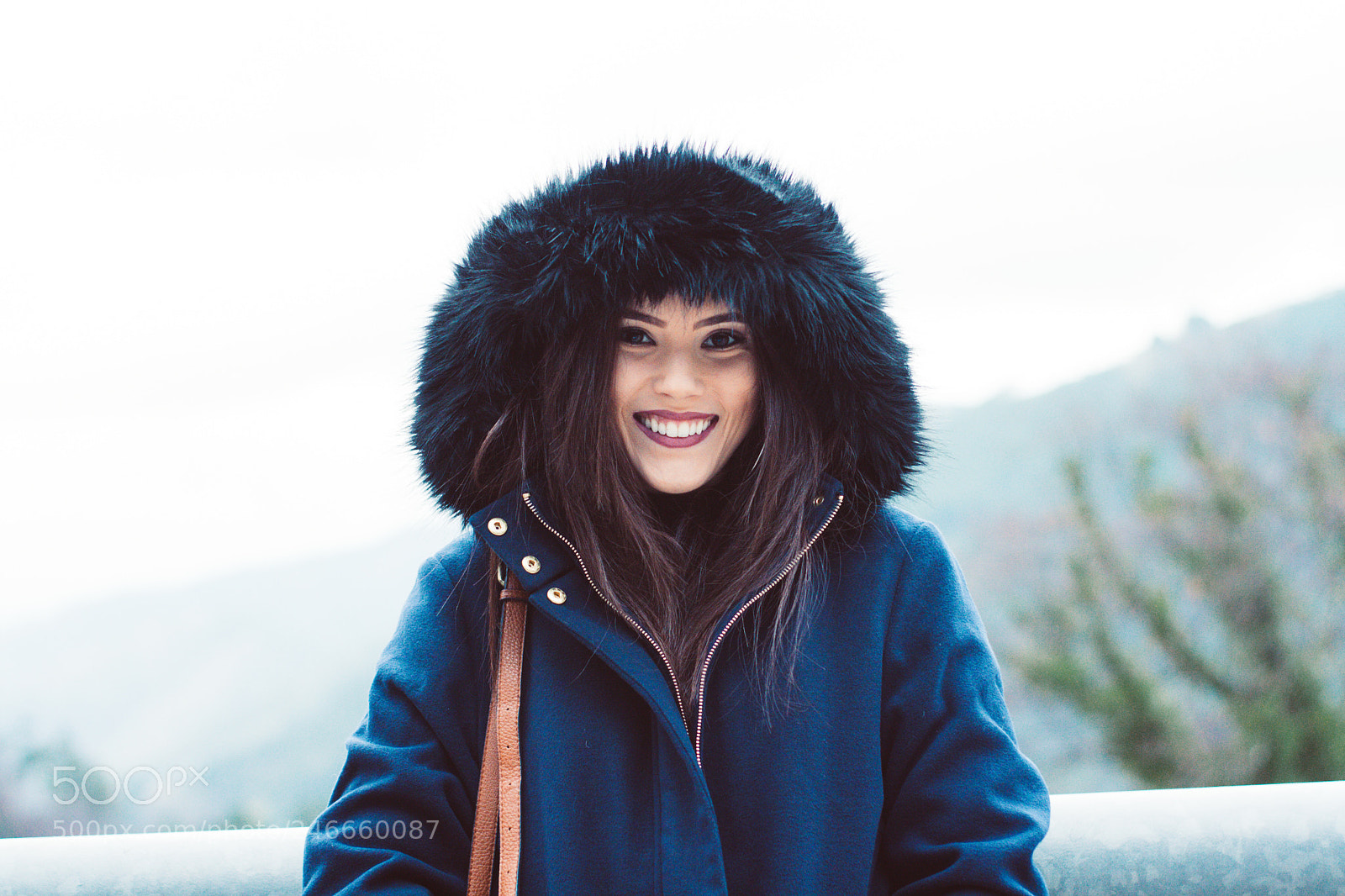 Canon EOS 1000D (EOS Digital Rebel XS / EOS Kiss F) sample photo. Ana's cold smile photography