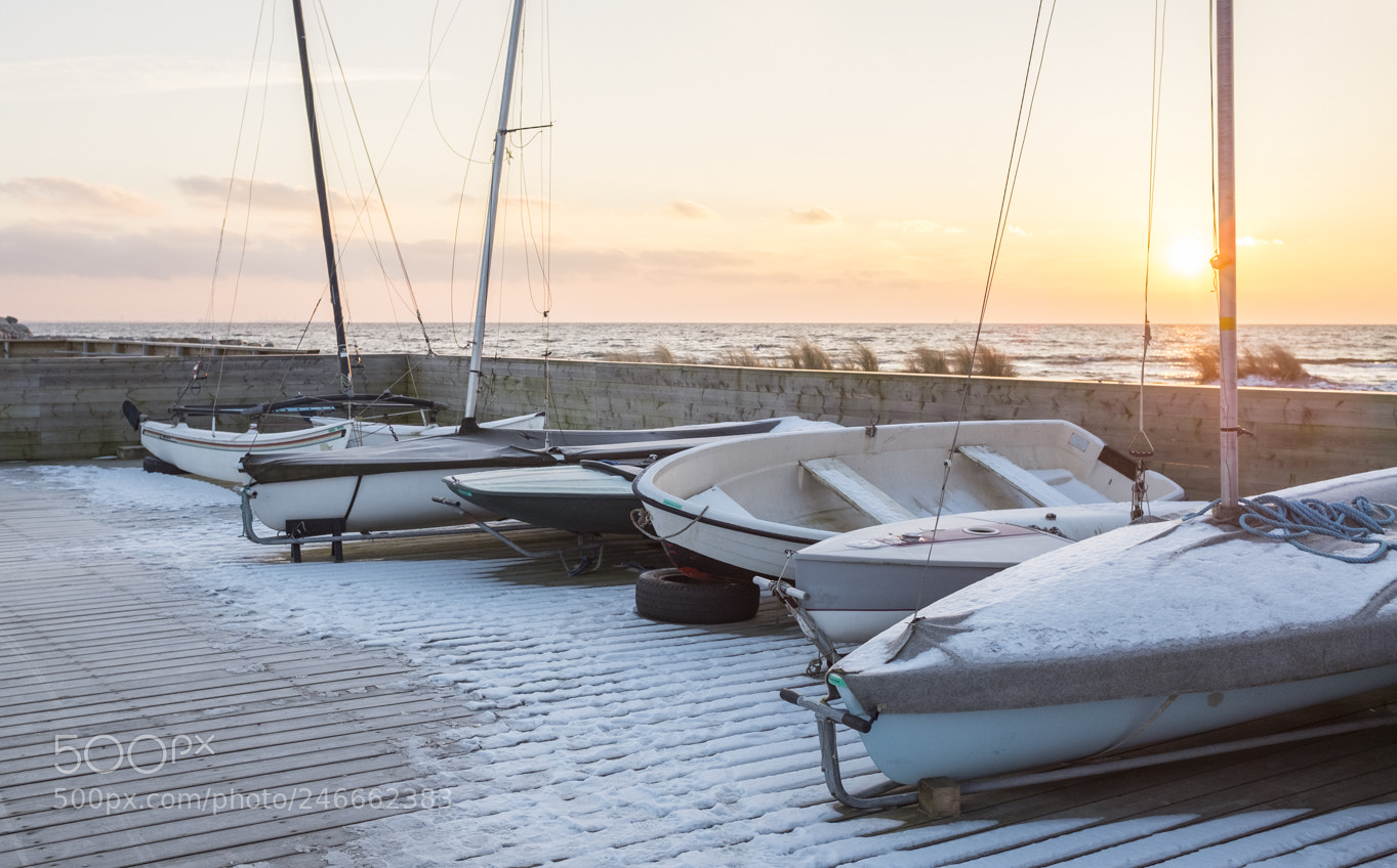 Fujifilm X100S sample photo. Vedbæk harbour photography