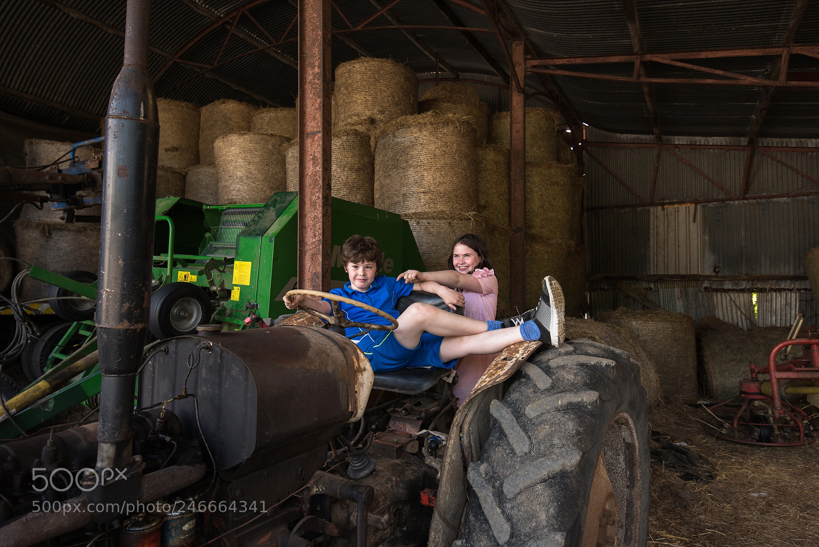 Nikon D810 sample photo. Kids enjoying the old photography