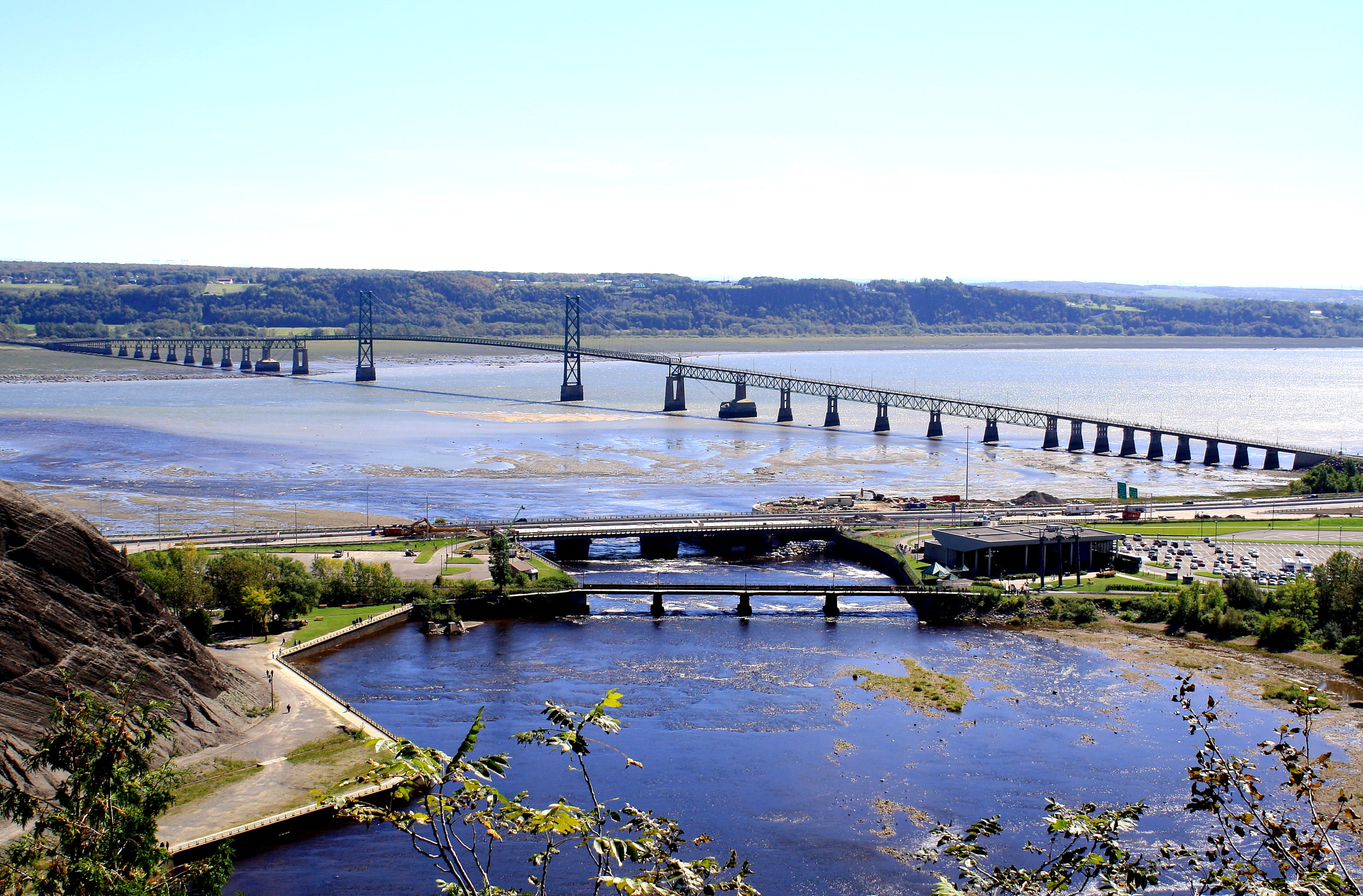 Canon EOS 1000D (EOS Digital Rebel XS / EOS Kiss F) sample photo. Bridges photography
