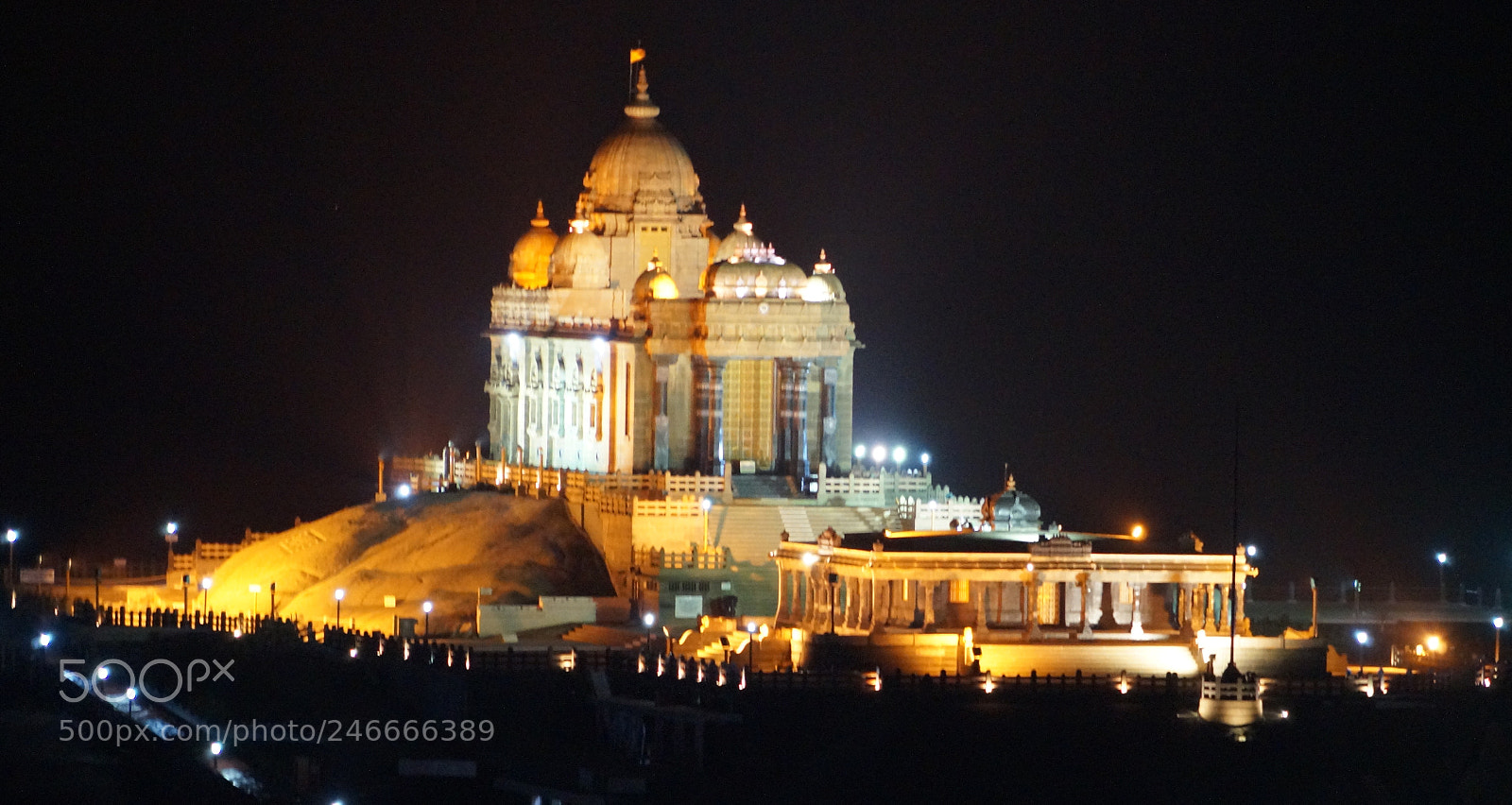 Sony DT 55-200mm F4-5.6 SAM sample photo. Vivekananda rock memorial at photography