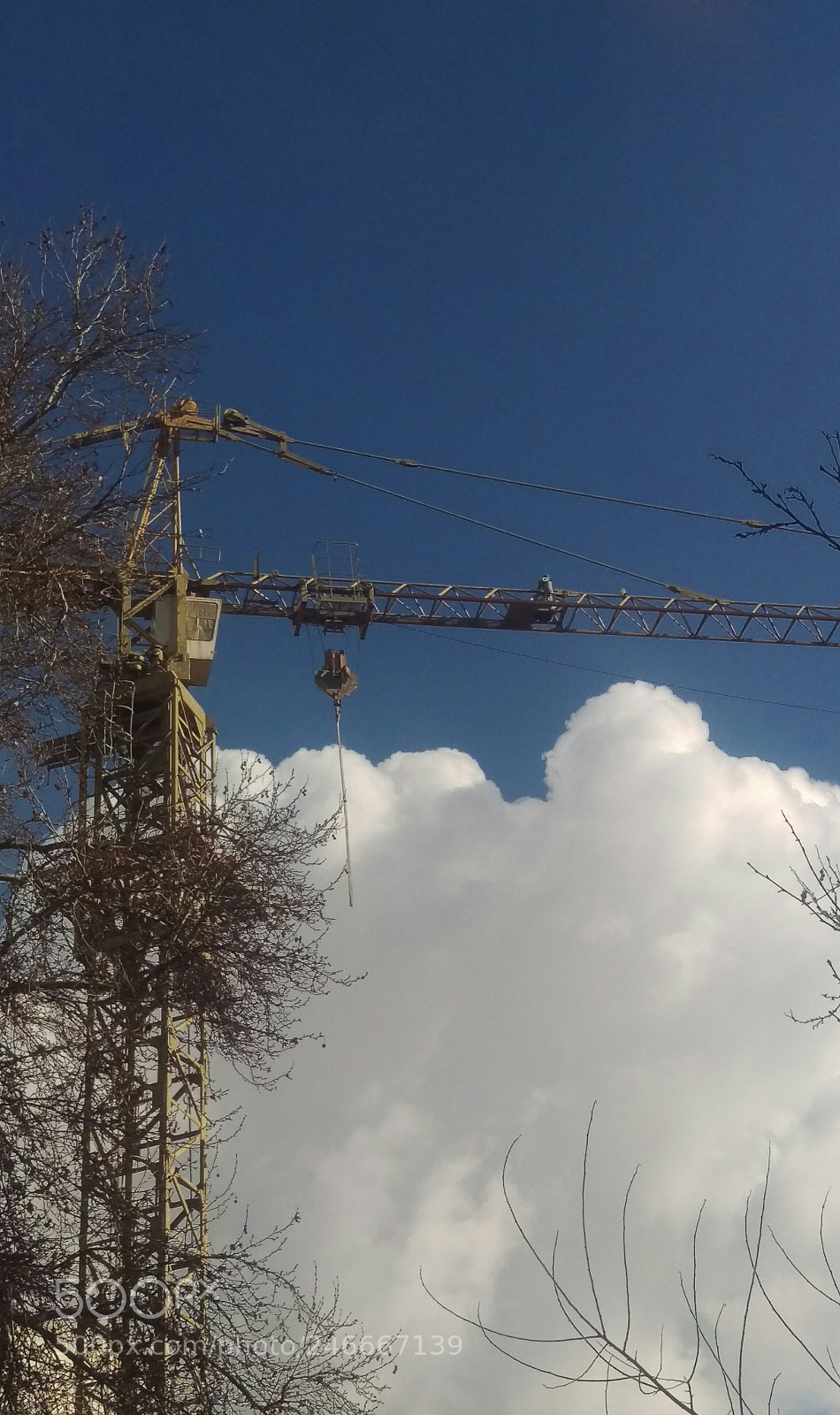 HTC ONE M9 sample photo. A monster at work photography