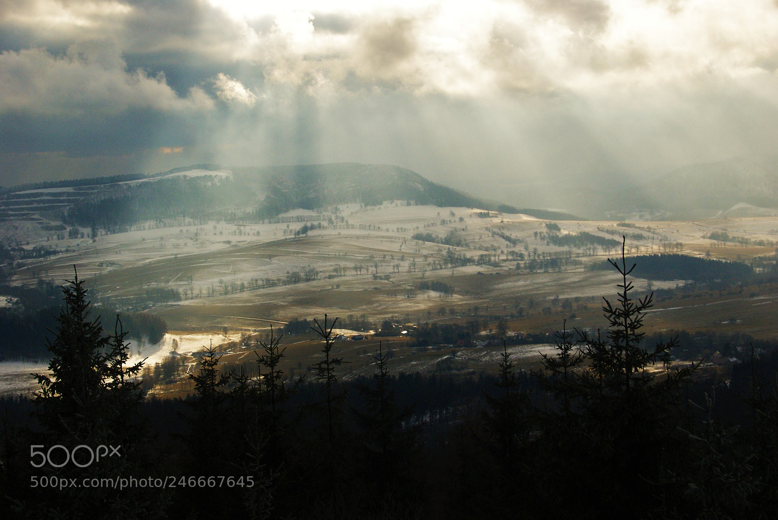 Sony Alpha DSLR-A230 sample photo. Borowa peak photography