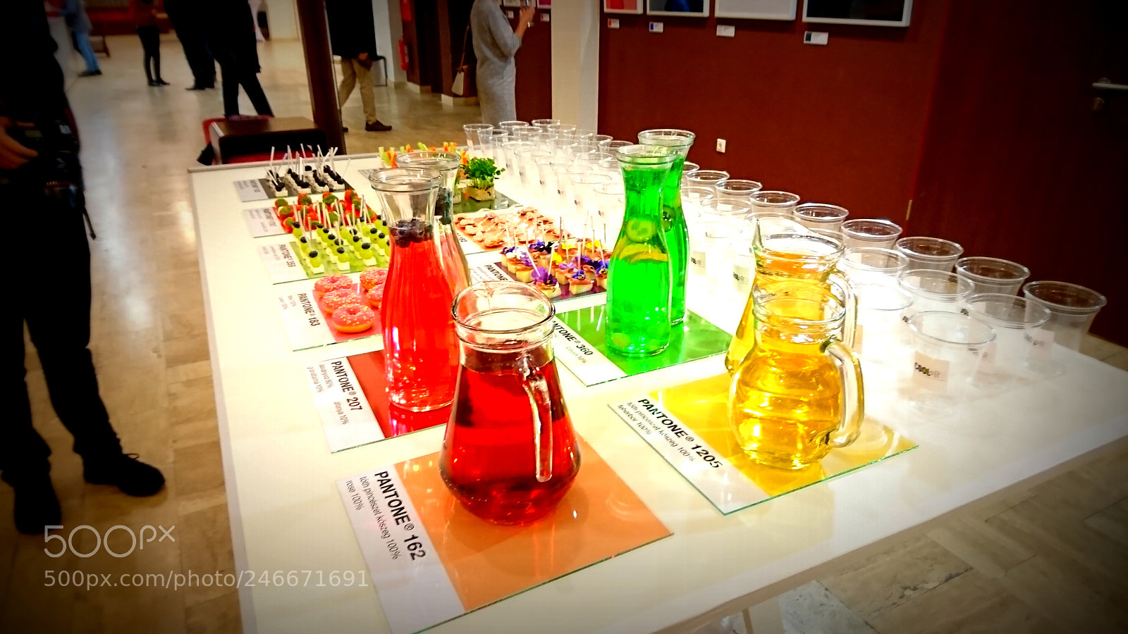 Sony Xperia XZ sample photo. Coolors exhibition photography