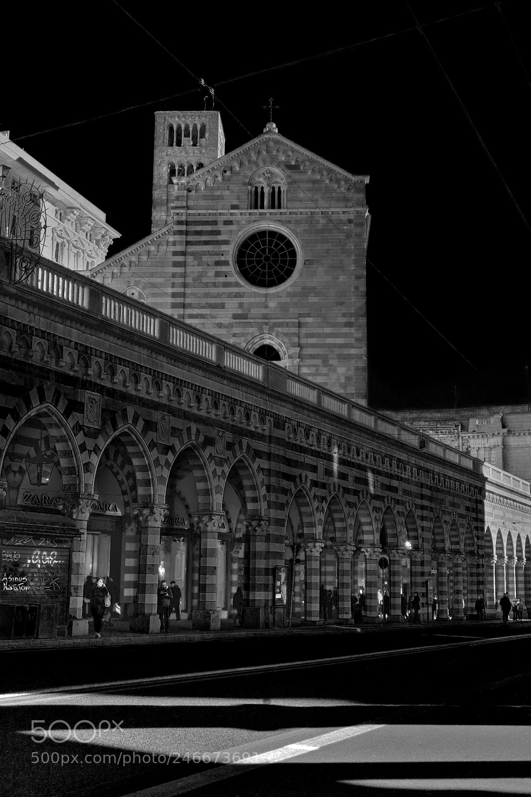 Sony Cyber-shot DSC-RX10 IV sample photo. At night! photography