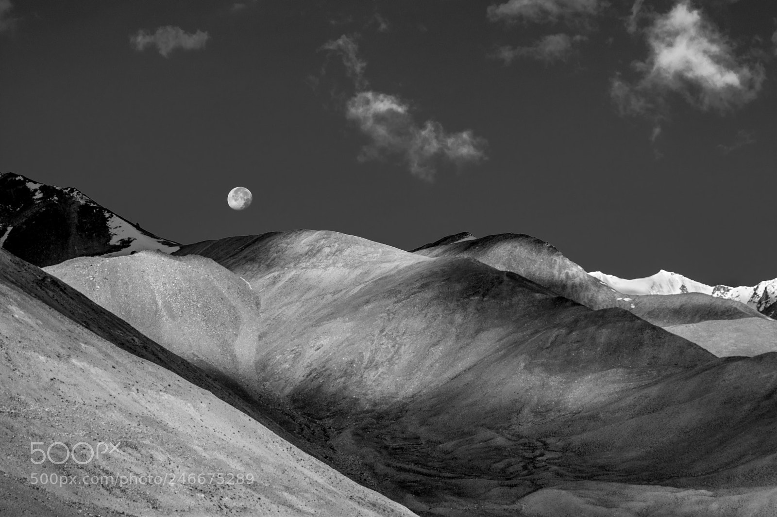 Nikon D5200 sample photo. Moon down at pangong photography