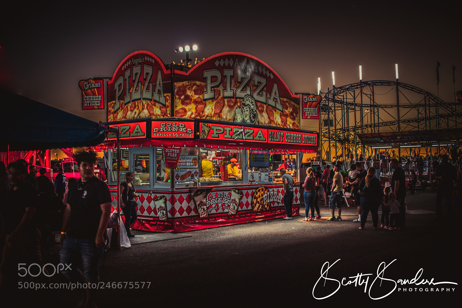 Canon EOS M5 sample photo. A night at the photography