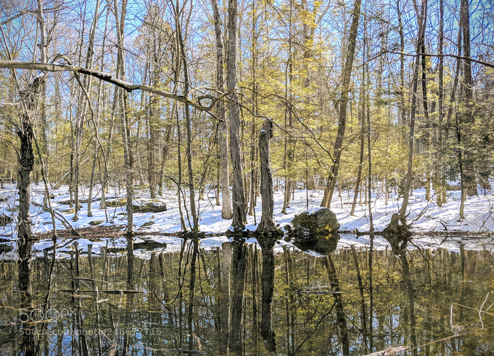 Google Pixel 2 sample photo. Reflection in case mountain photography