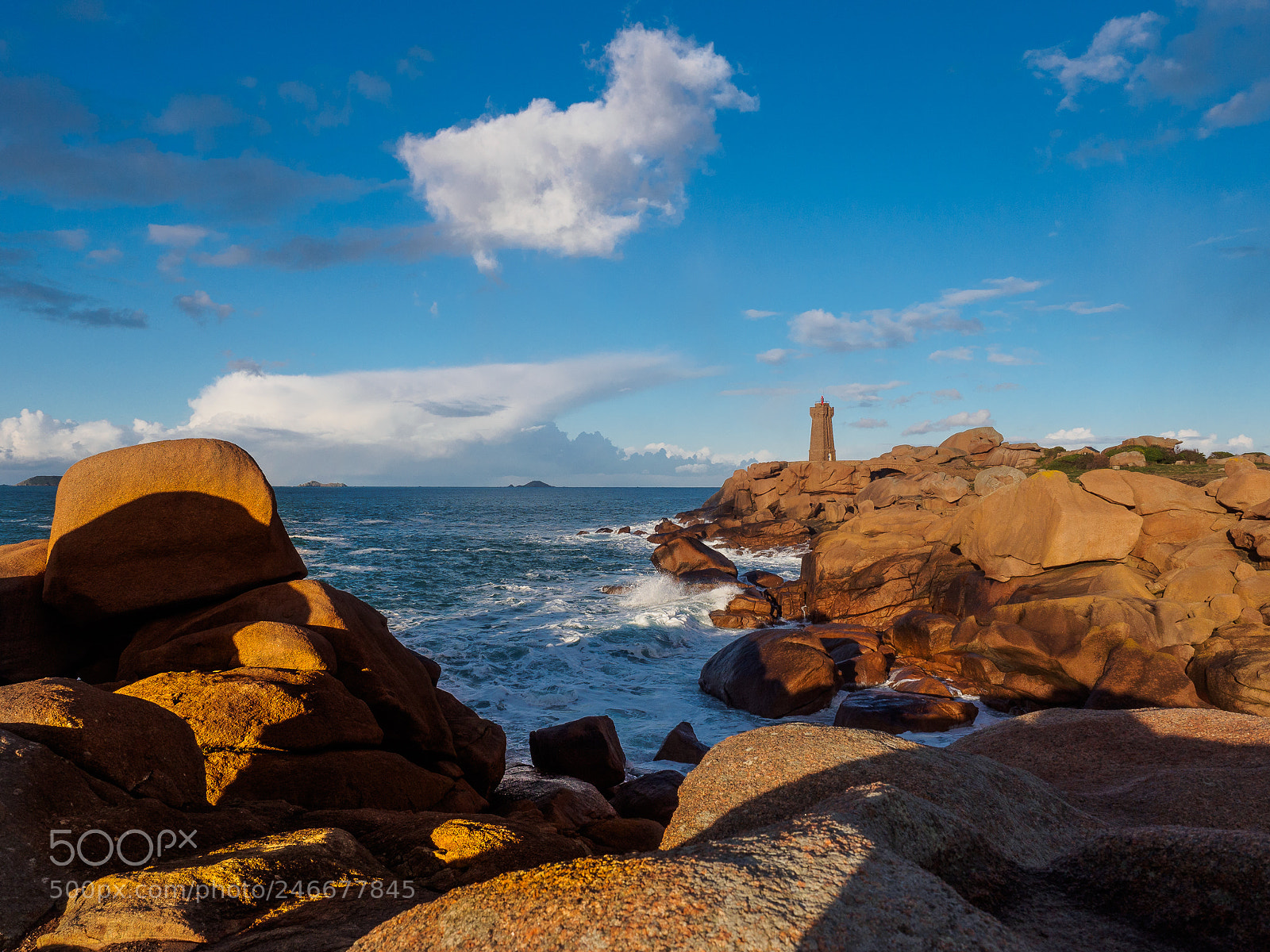 Olympus OM-D E-M10 II sample photo. Phare de mean ruz photography