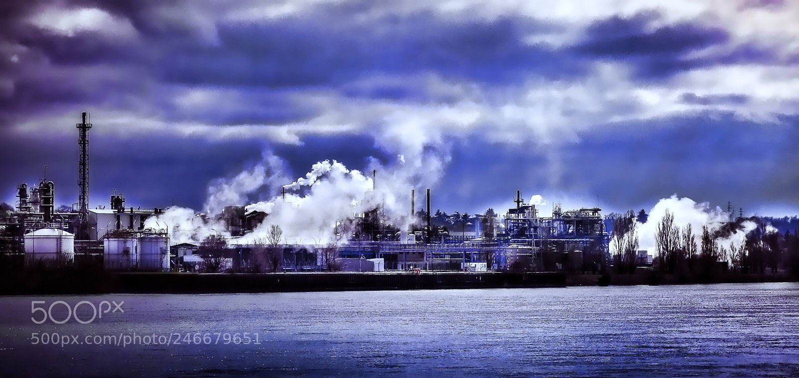 Sony Cyber-shot DSC-RX100 II sample photo. Oil refinery photography
