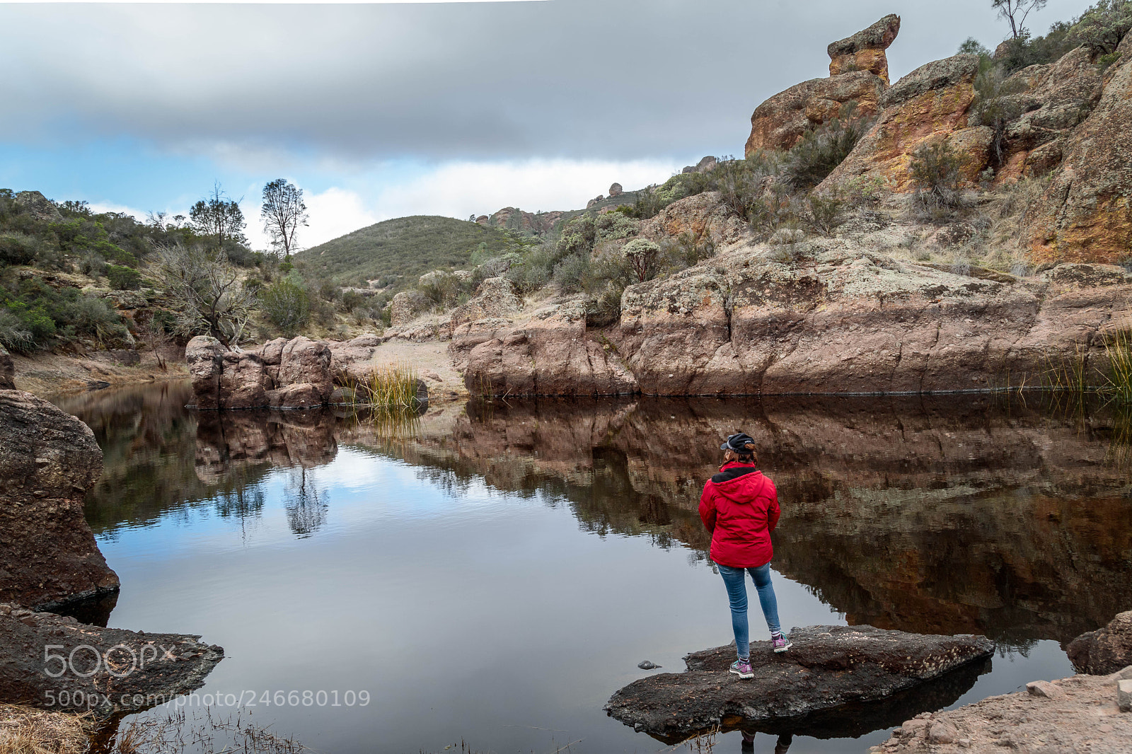 Canon EOS 6D Mark II sample photo. Hiking pinnacles photography