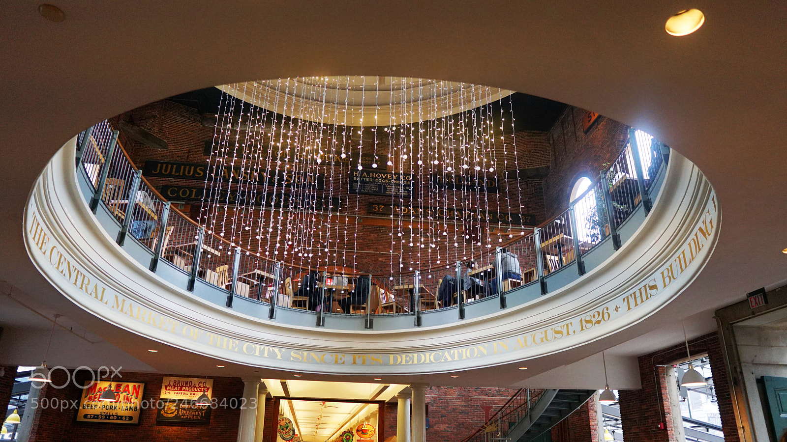 Sony a6500 sample photo. Sitting around the rotunda photography