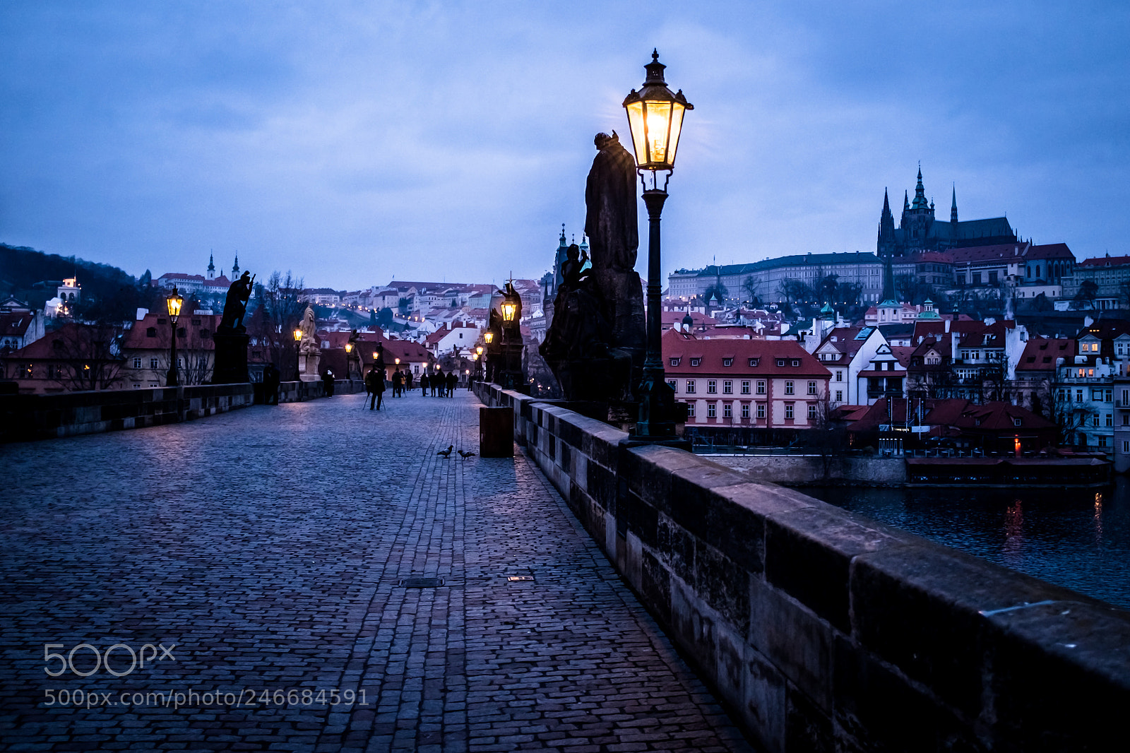 Fujifilm X100T sample photo. Blue hour on charles photography