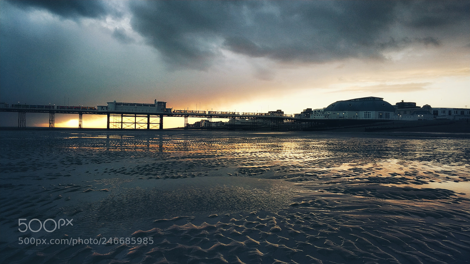 Xiaomi MI6 sample photo. Worthing pier photography