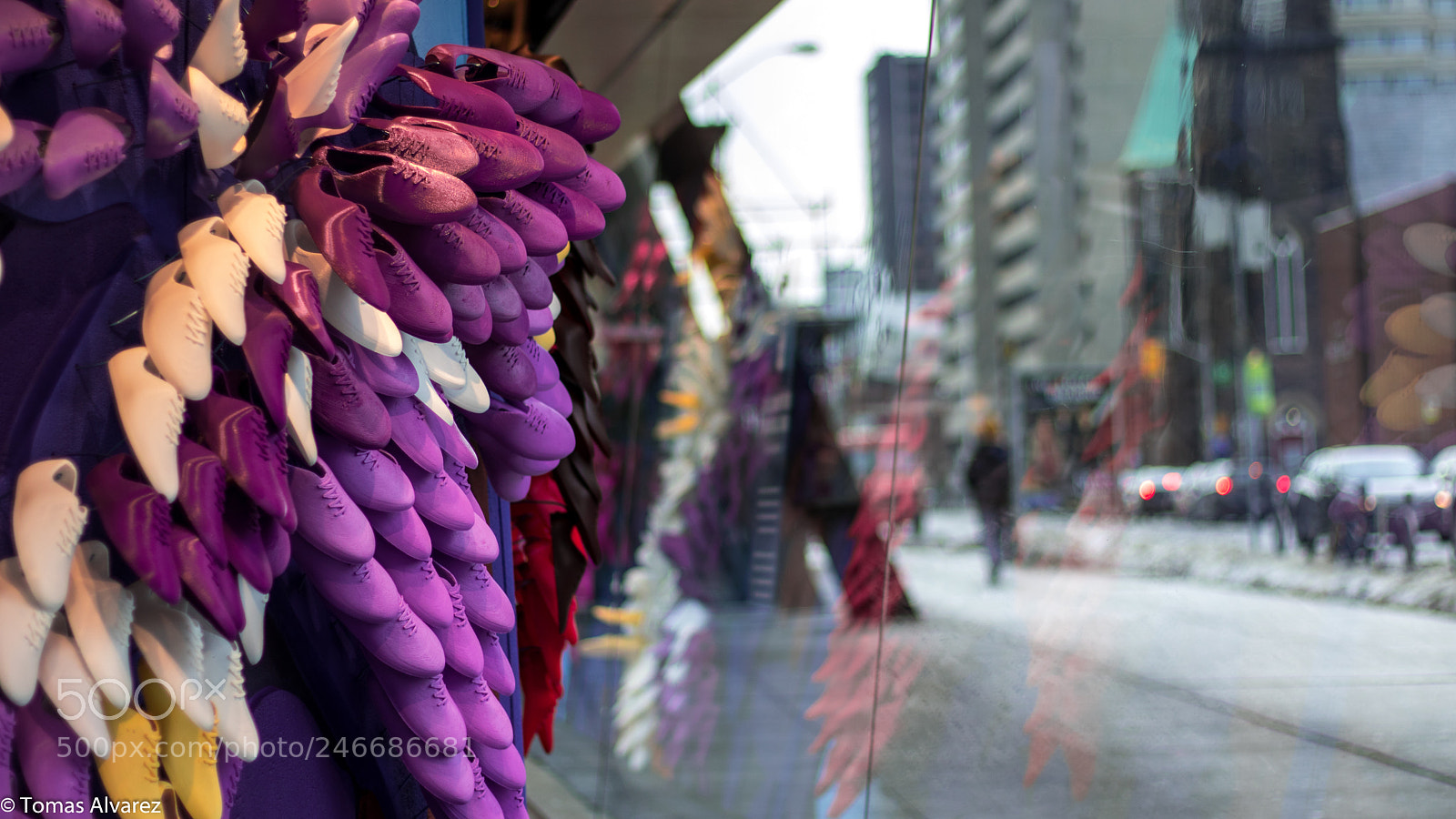 Canon EOS 750D (EOS Rebel T6i / EOS Kiss X8i) sample photo. For every shoe there's photography