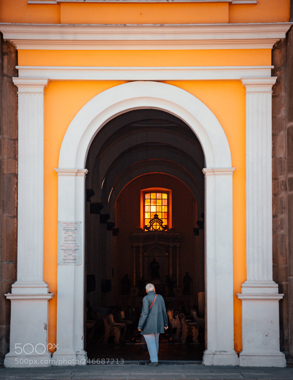 Canon EOS 6D Mark II sample photo. Light inside the frame photography