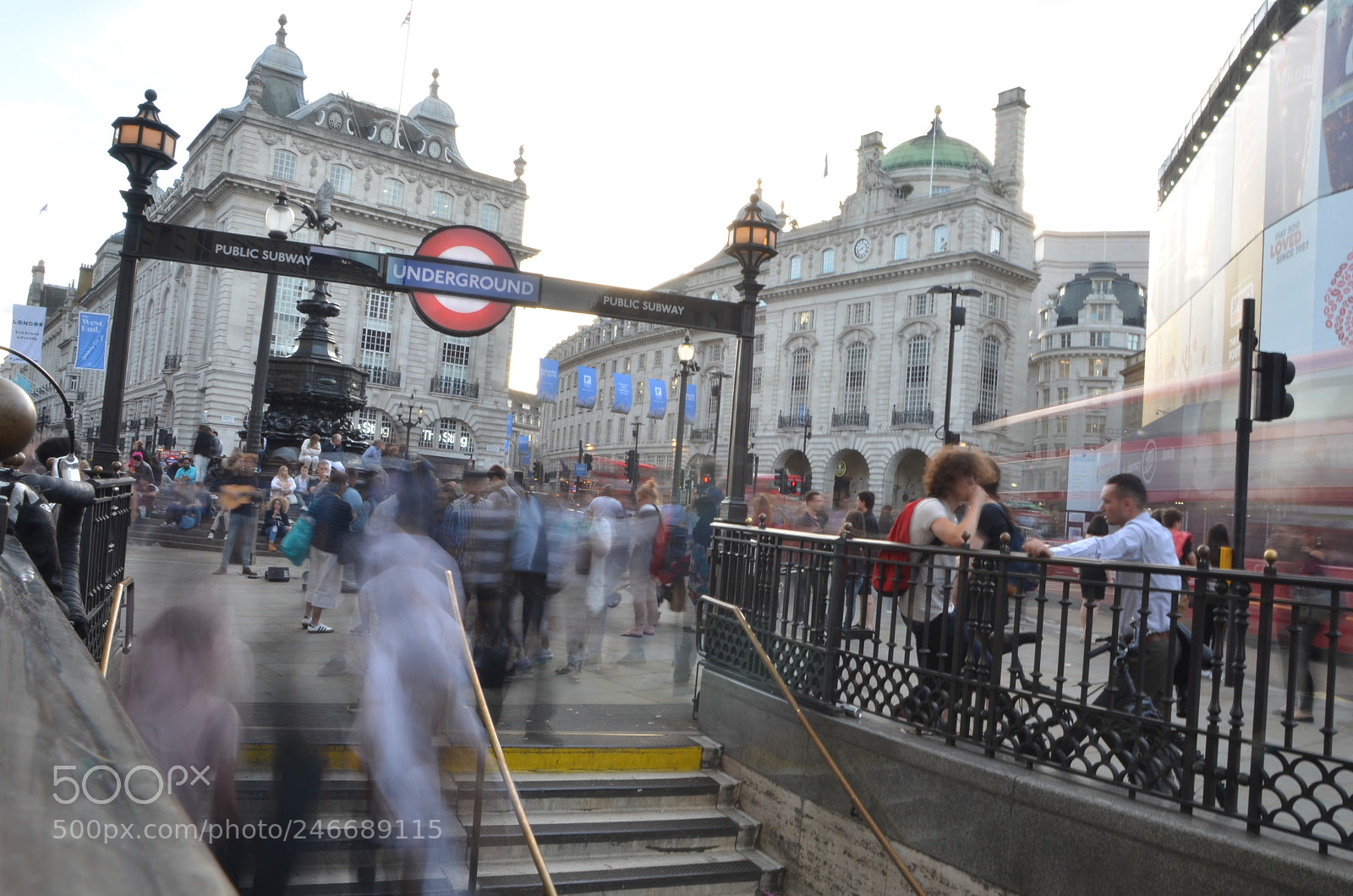 Nikon D5100 sample photo. Bustle of piccadilly photography