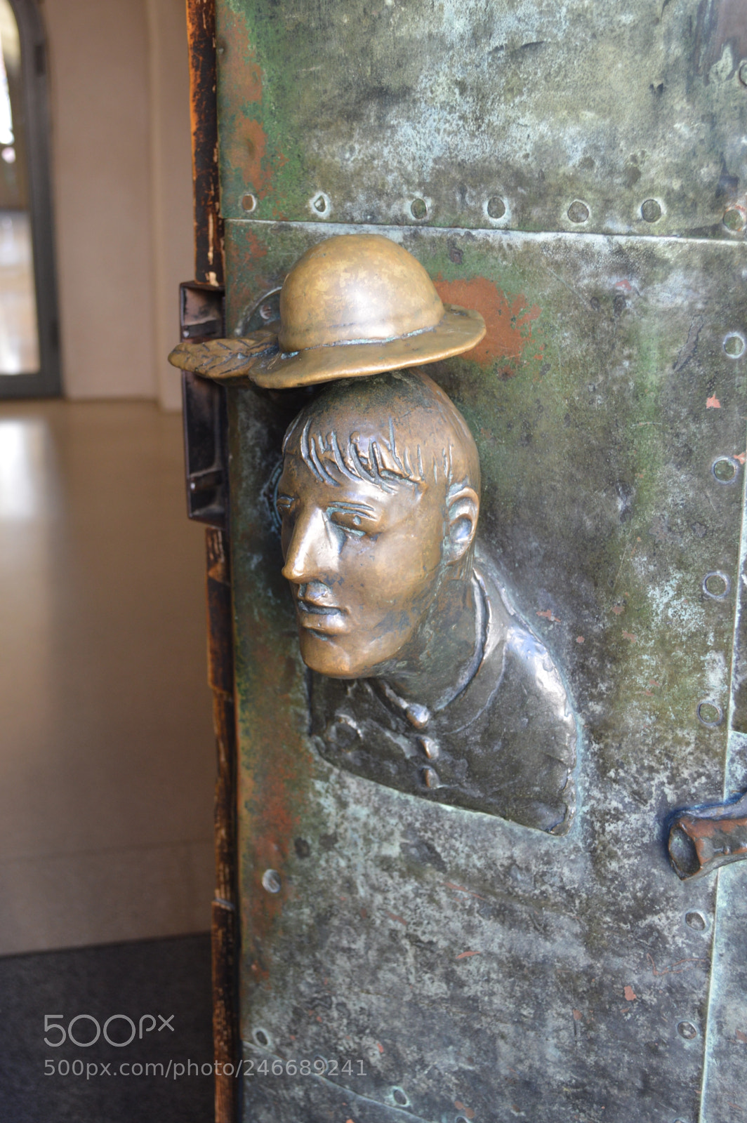 Nikon D3200 sample photo. Unusual doorknob photography