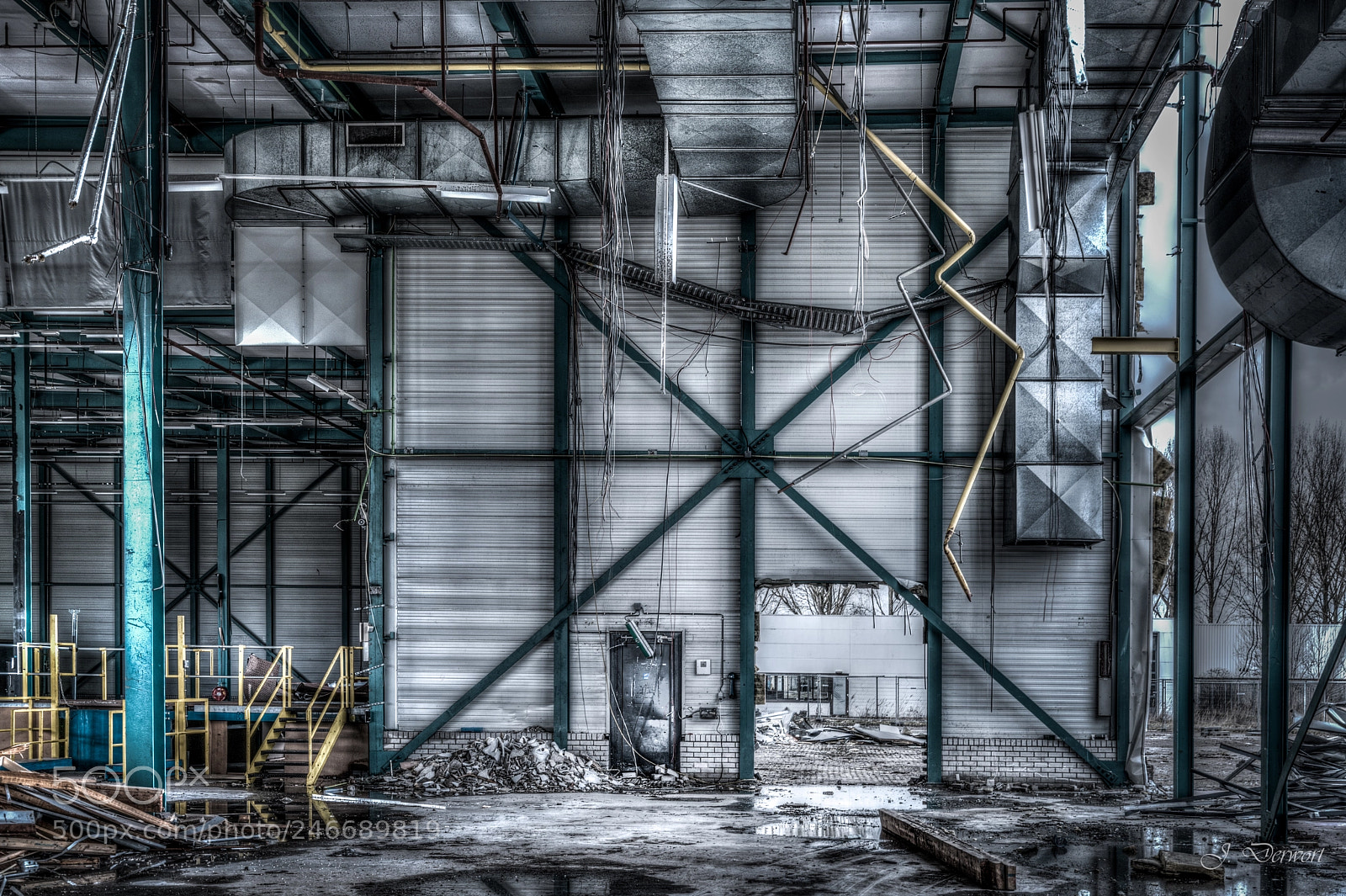 Sony a7R II sample photo. The old factory photography