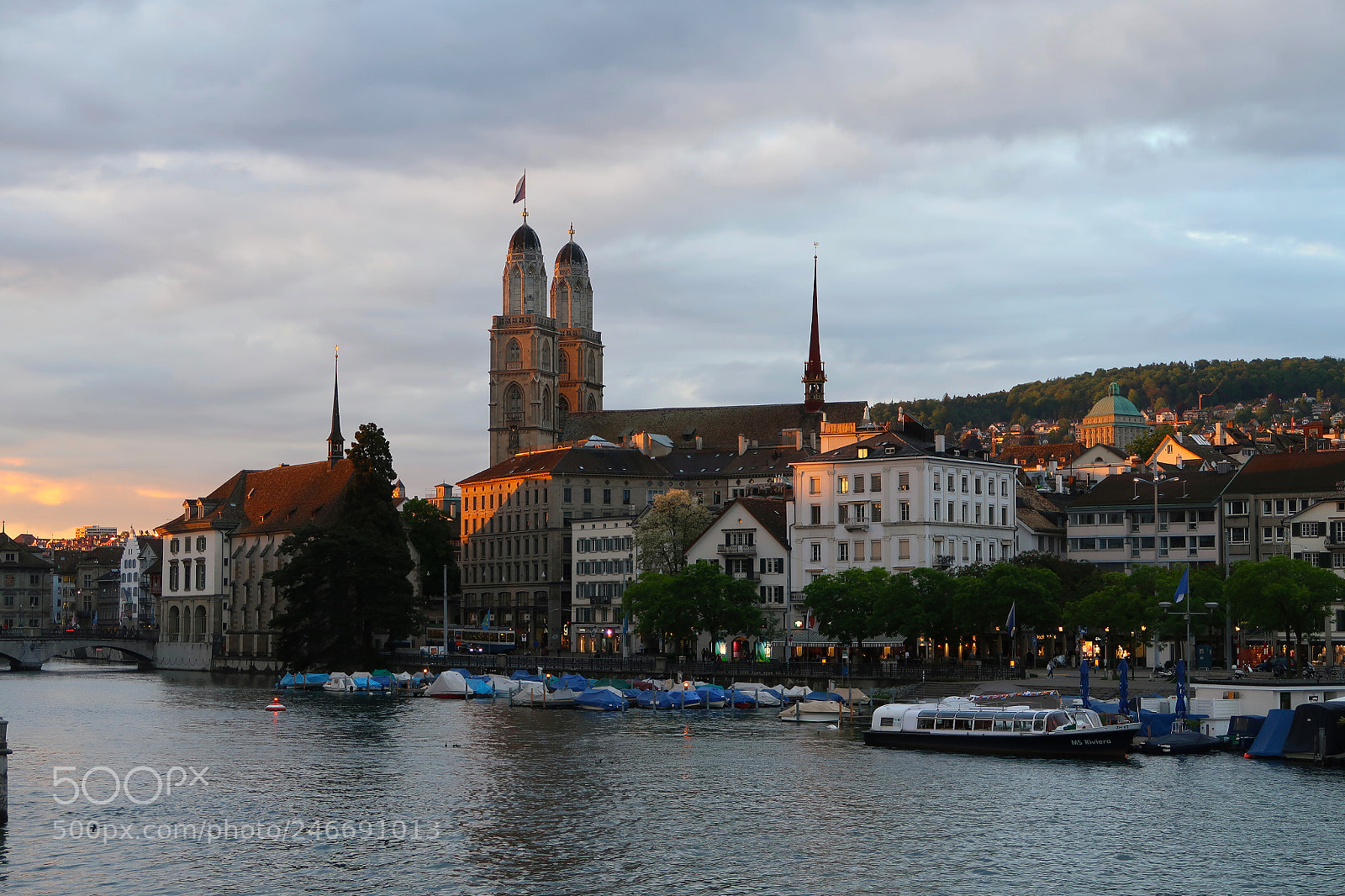 Canon PowerShot G7 X Mark II sample photo. Sunset over the city photography