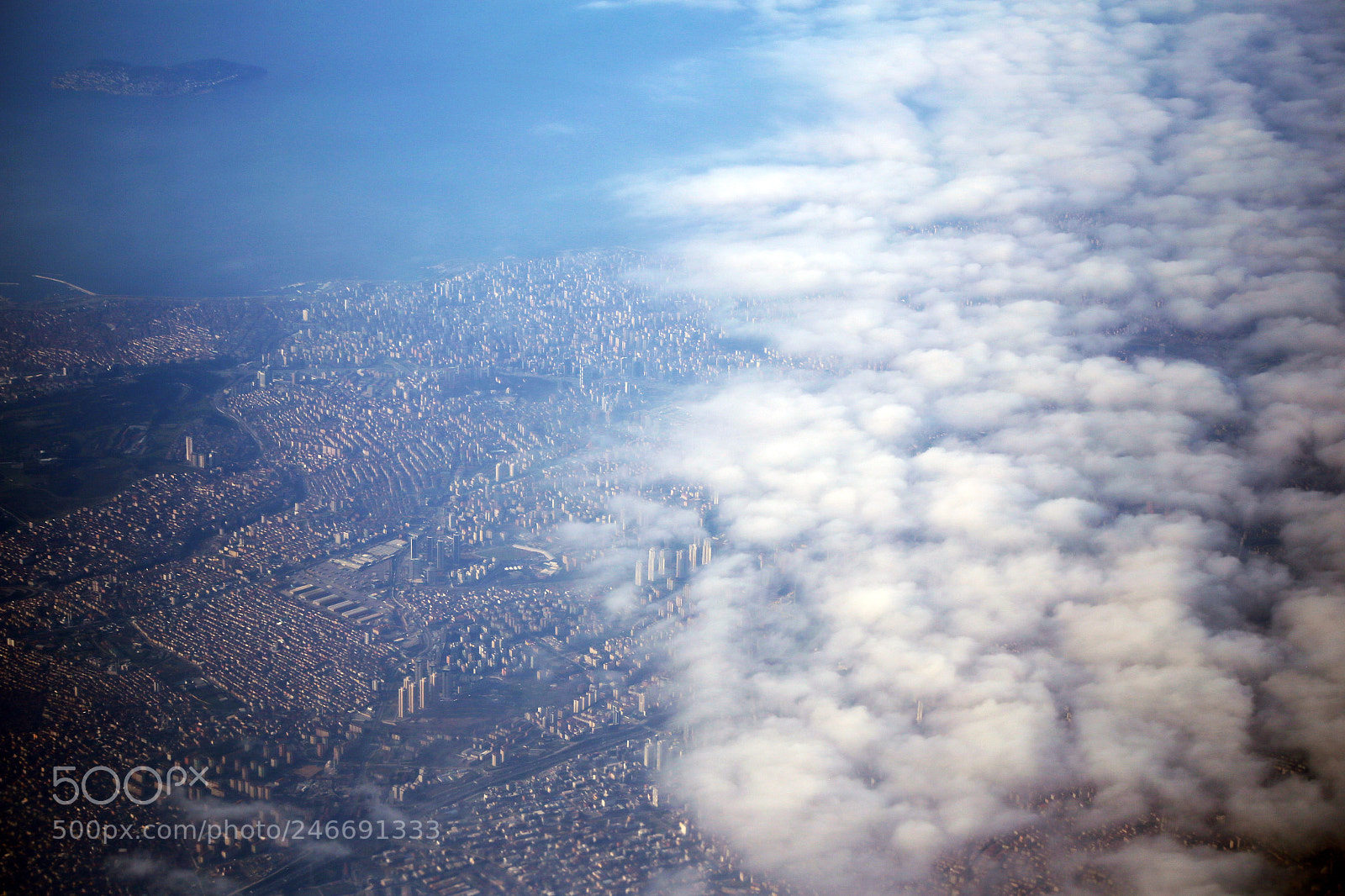 Canon EOS 6D sample photo. Şehir ve bulutlar photography