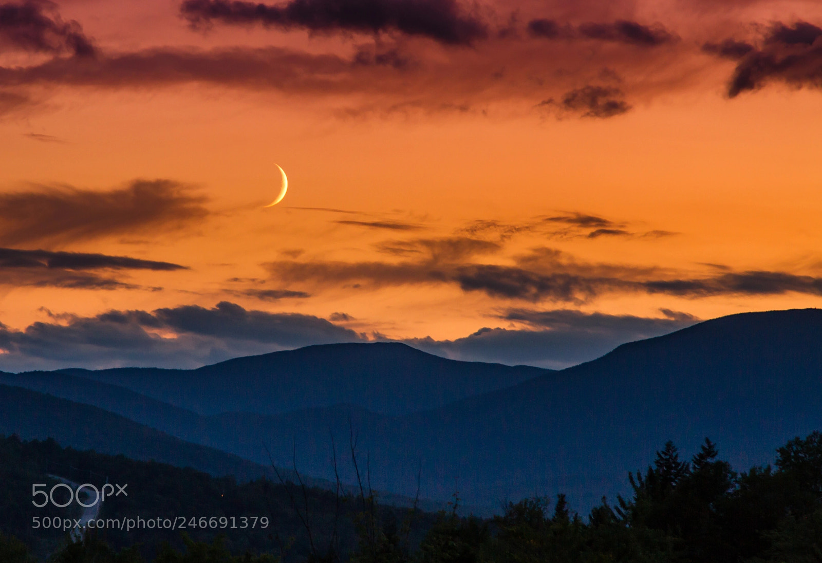 Canon EOS 7D sample photo. Crescent moon sunset photography