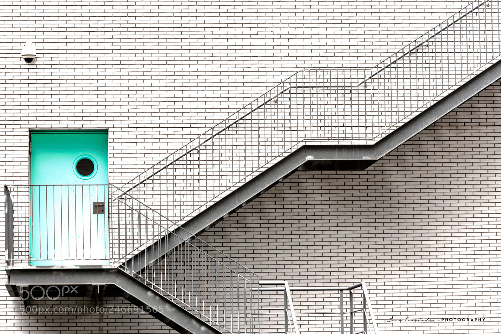 Nikon D7200 sample photo. The green door photography