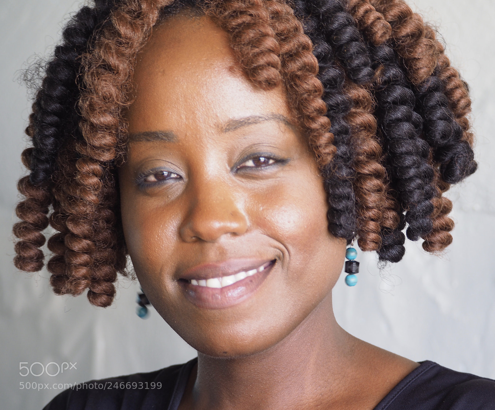 Olympus OM-D E-M10 II sample photo. Eye catching hair! photography