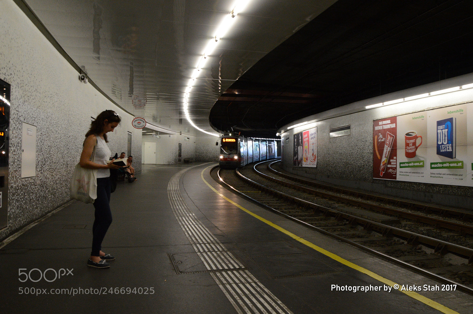 Nikon D3200 sample photo. Parallel reality photography