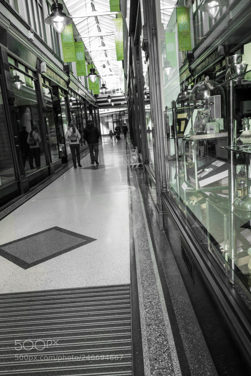 Sony Cyber-shot DSC-RX100 sample photo. Wayfarers arcade photography
