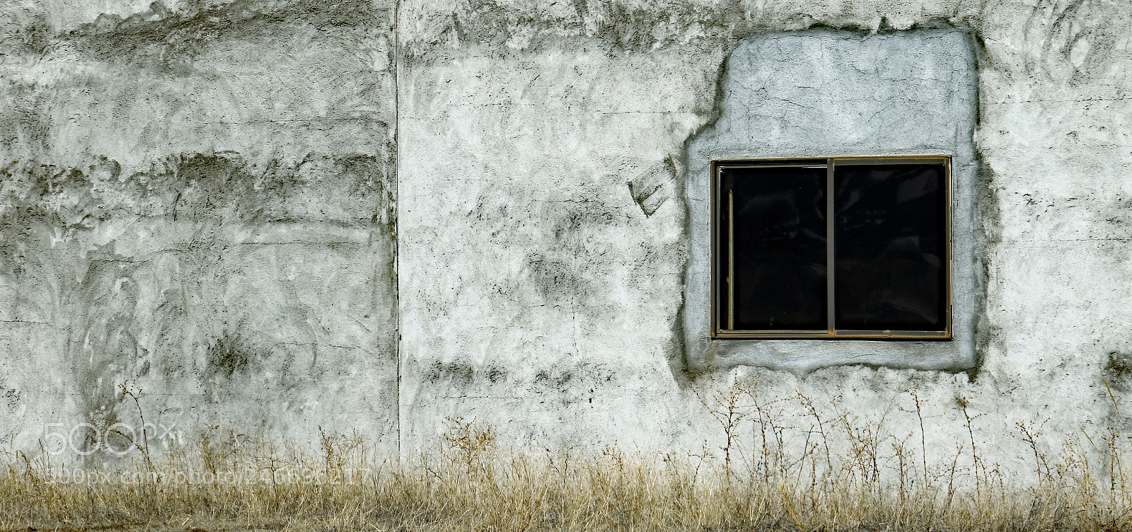 Canon EOS 7D Mark II sample photo. Darkness inside photography
