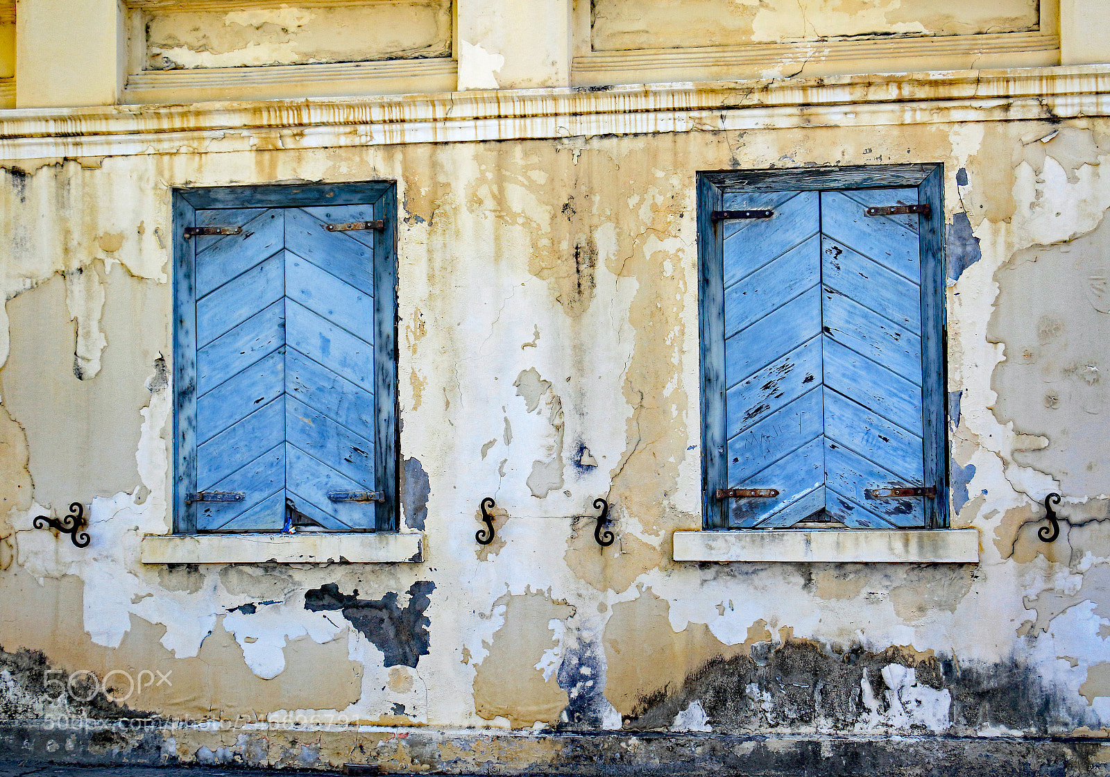 Canon EOS 7D Mark II sample photo. Windowswalls photography