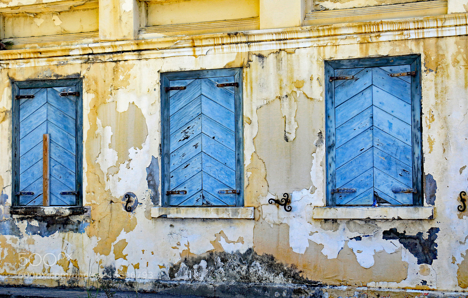 Canon EOS 7D Mark II sample photo. Windowswalls photography