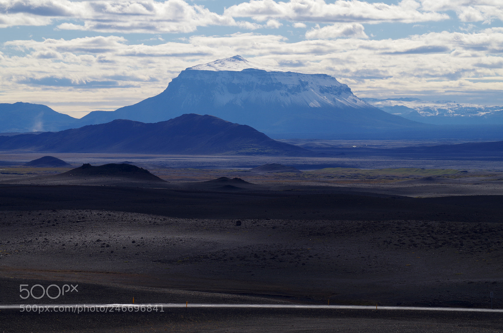 Pentax K-500 sample photo. Queen of icelandic mountains photography