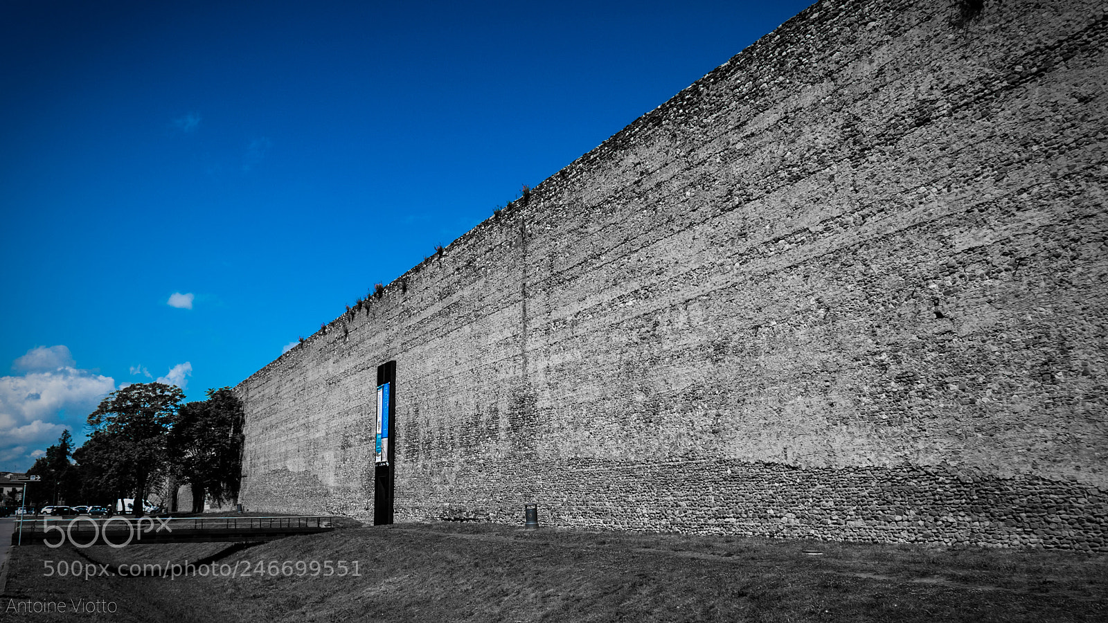 Leica D-Lux (Typ 109) sample photo. The wall of prato photography