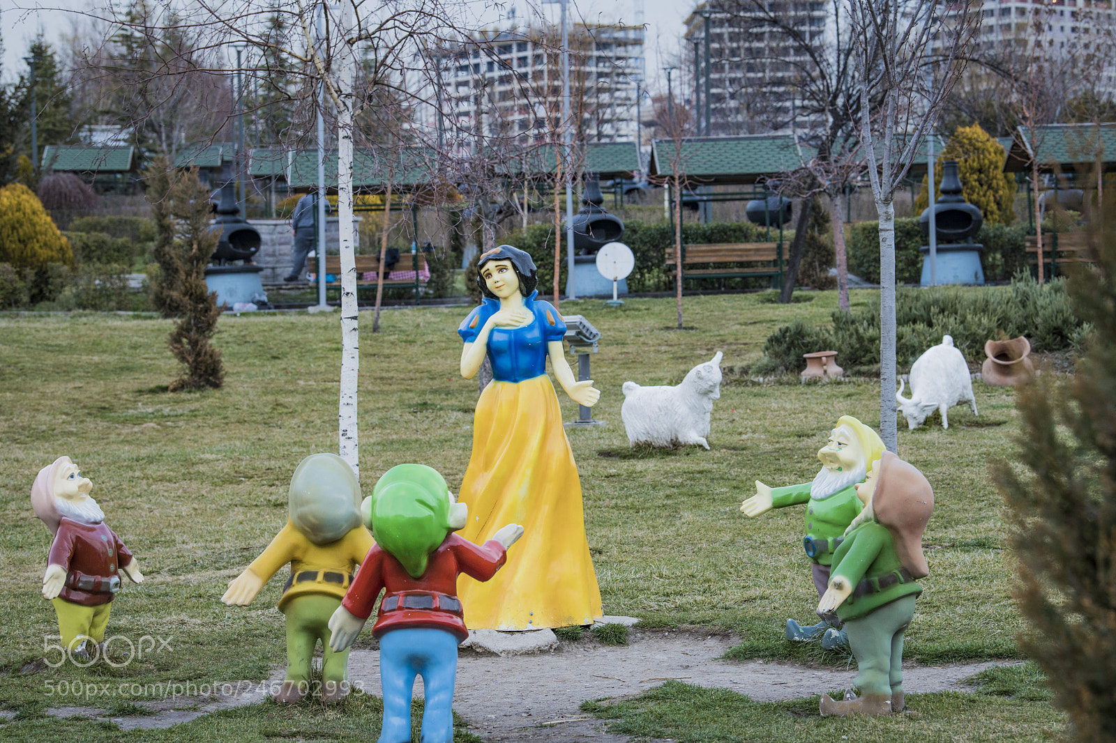 Nikon D850 sample photo. Statue dwarf photography